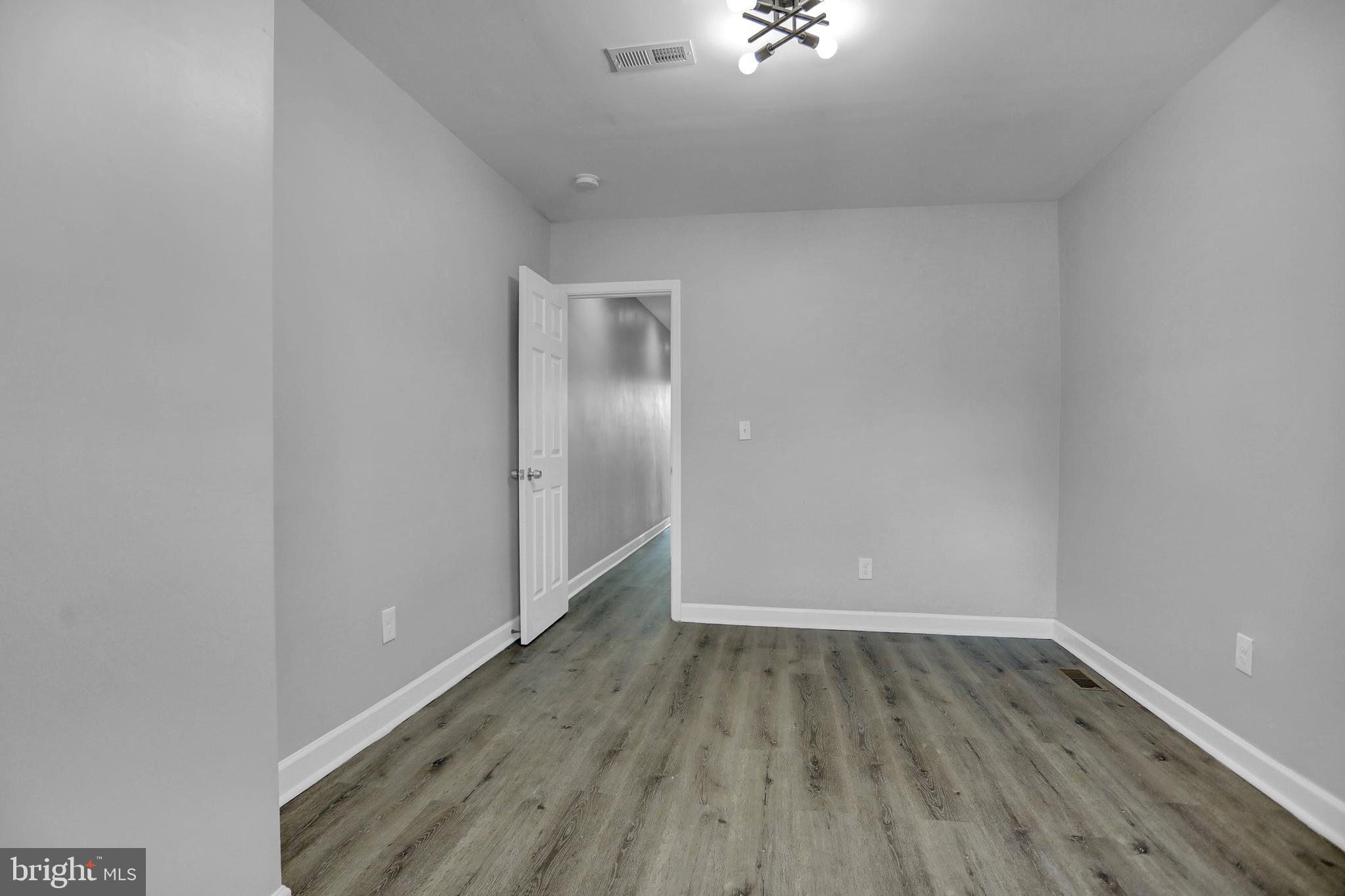 BROADWAY EAST - Residential