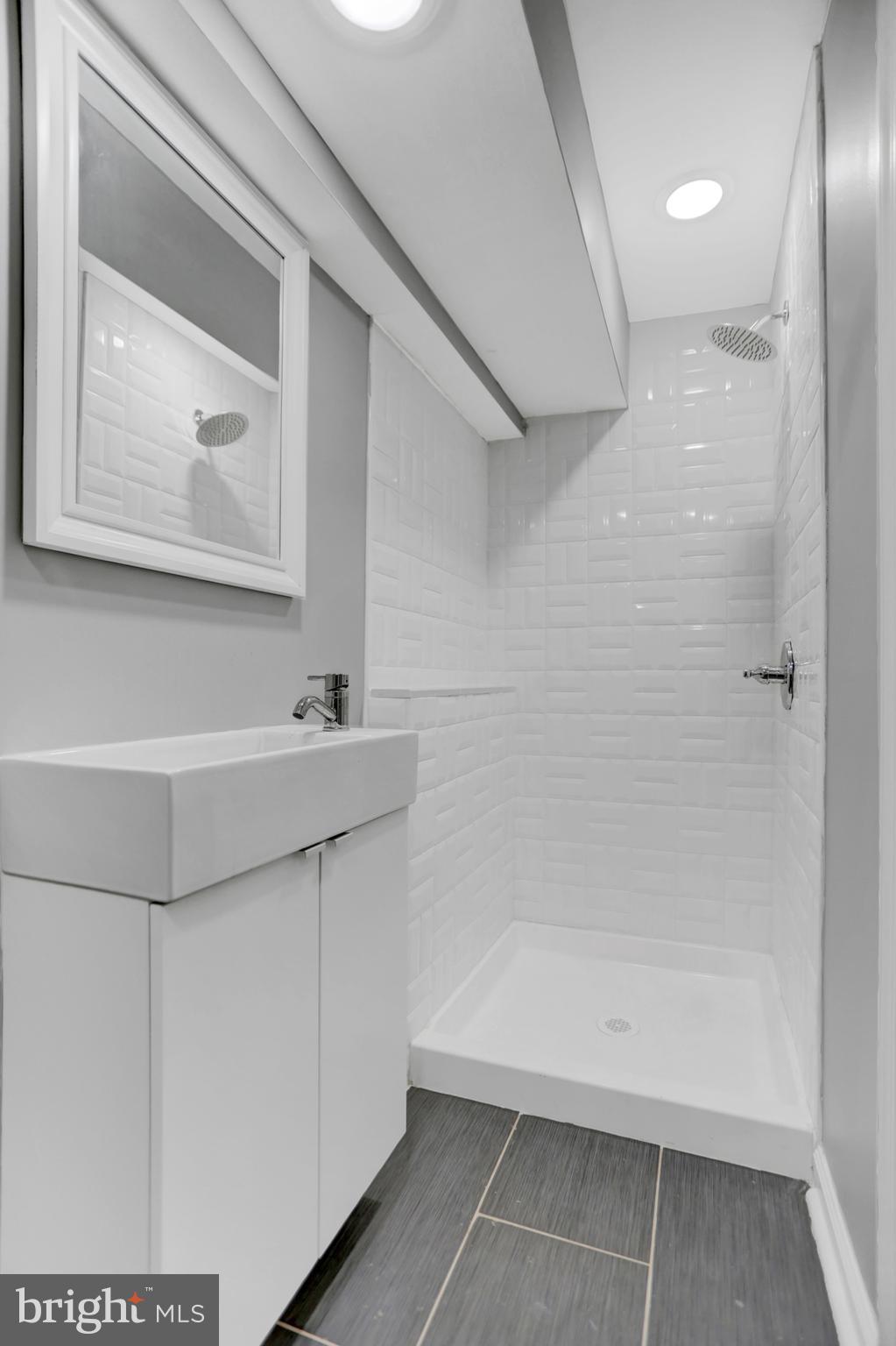 BROADWAY EAST - Residential