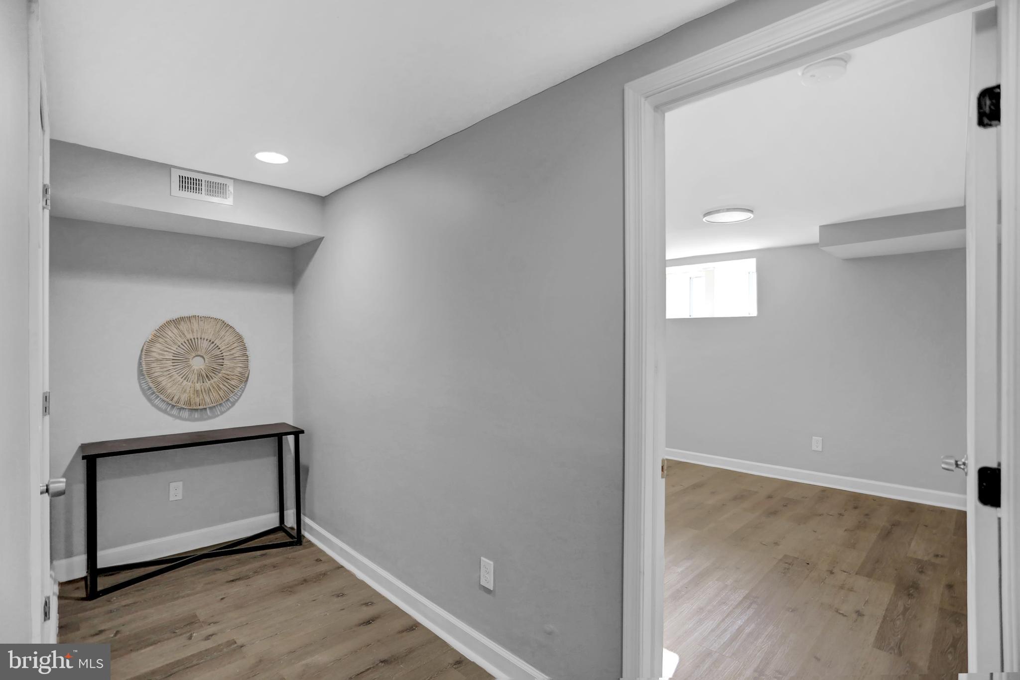 BROADWAY EAST - Residential