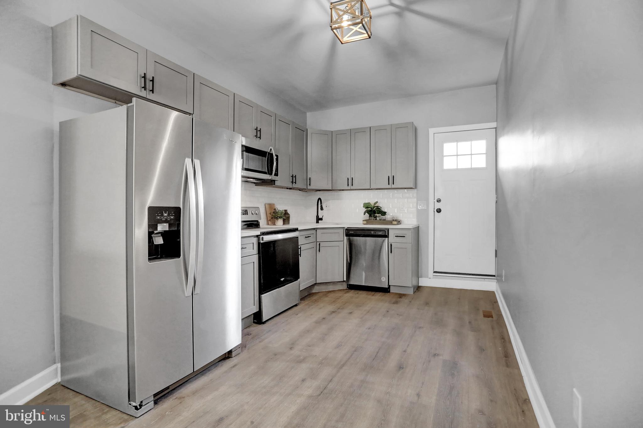 BROADWAY EAST - Residential