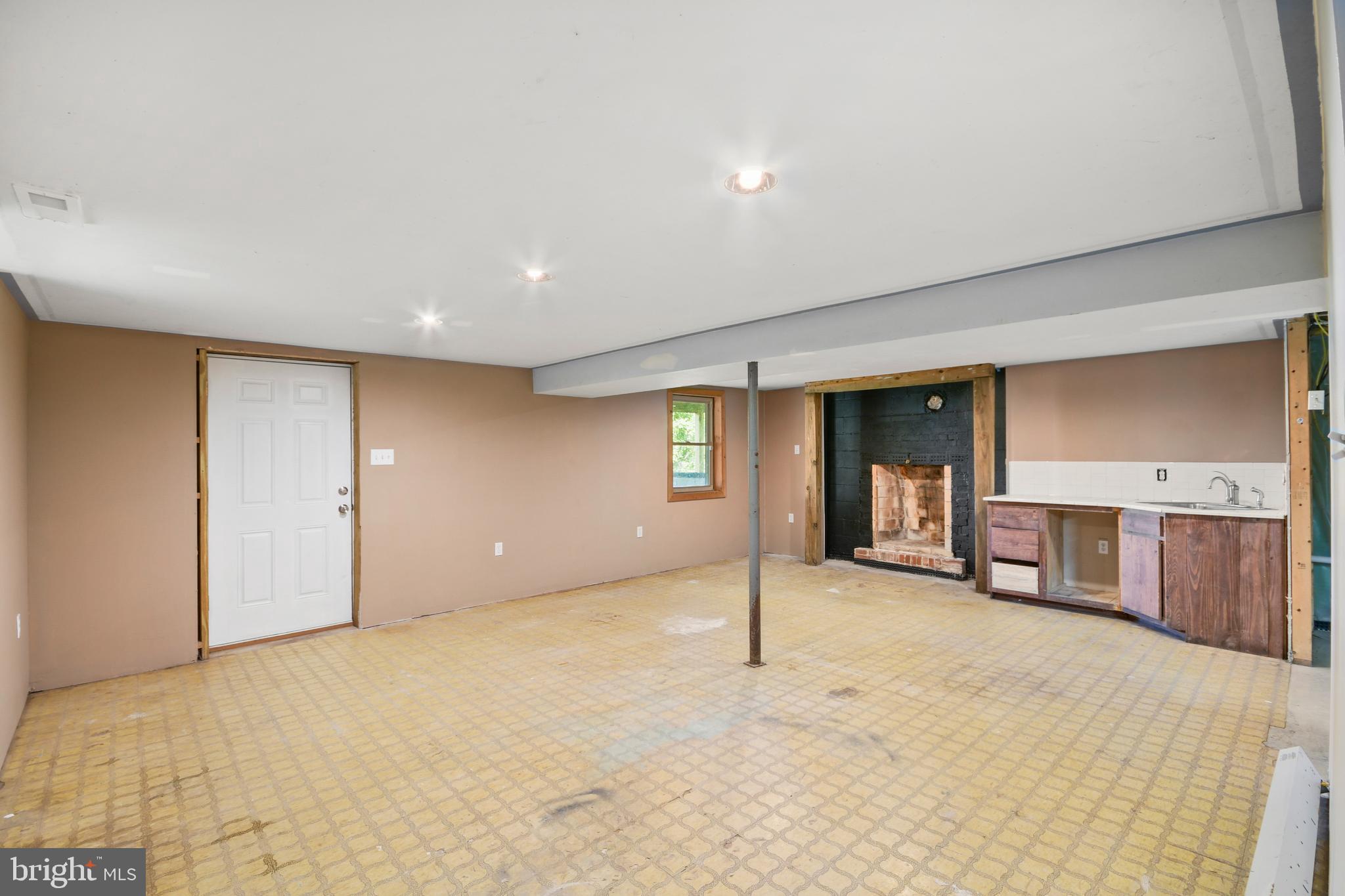 MYERSVILLE - Residential