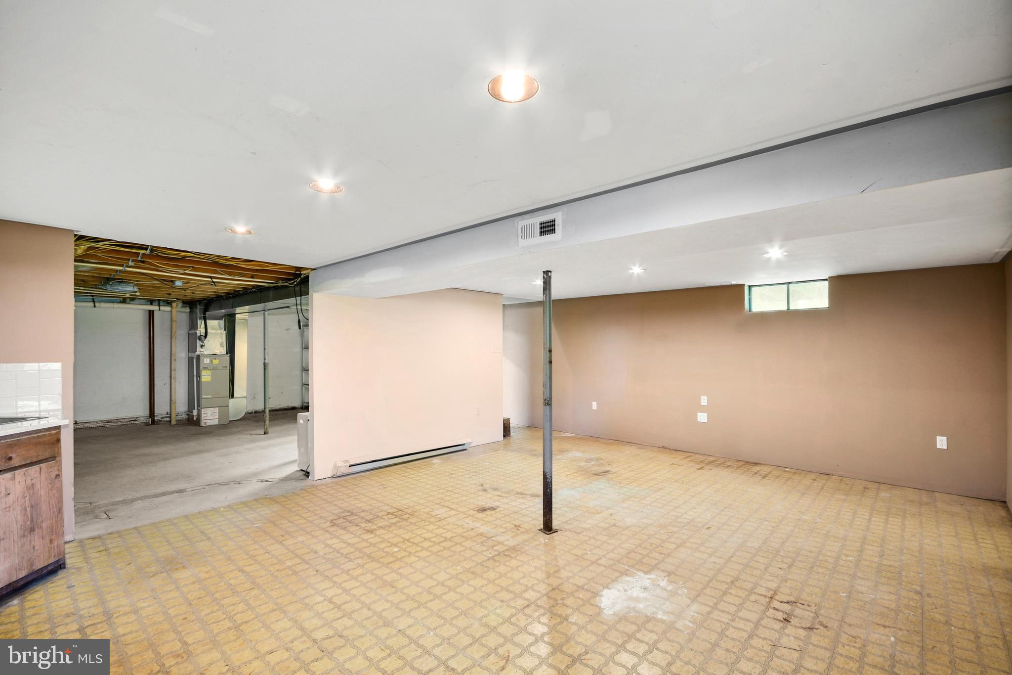 MYERSVILLE - Residential