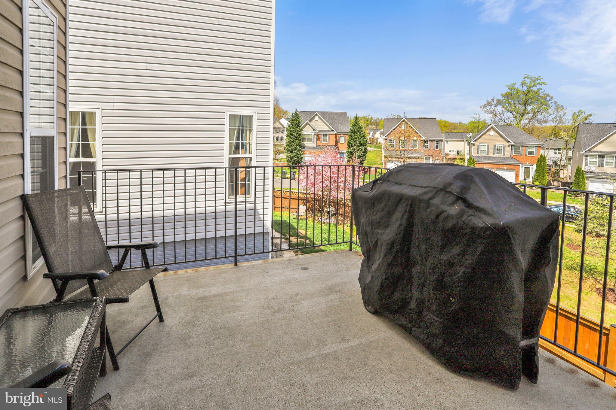 EAGLES POINTE - Residential