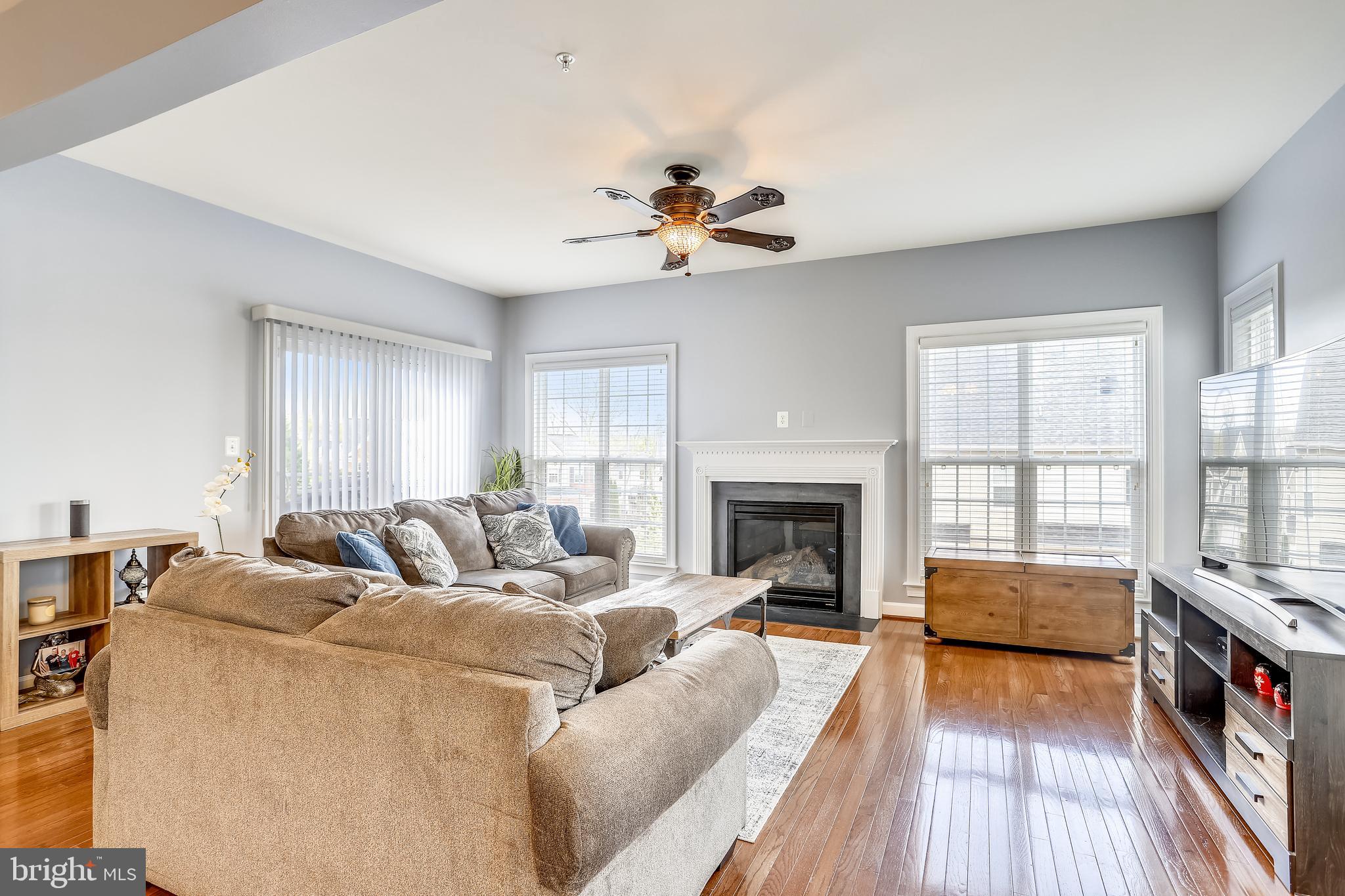 EAGLES POINTE - Residential