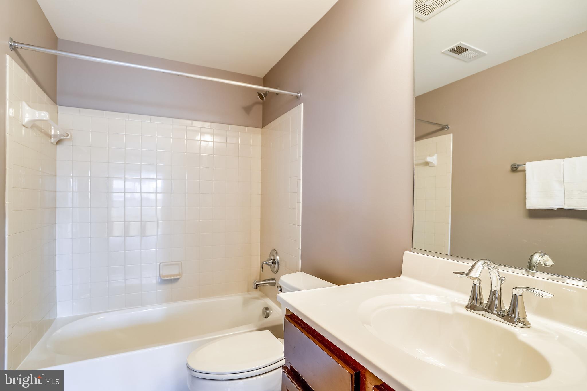 EAGLES POINTE - Residential