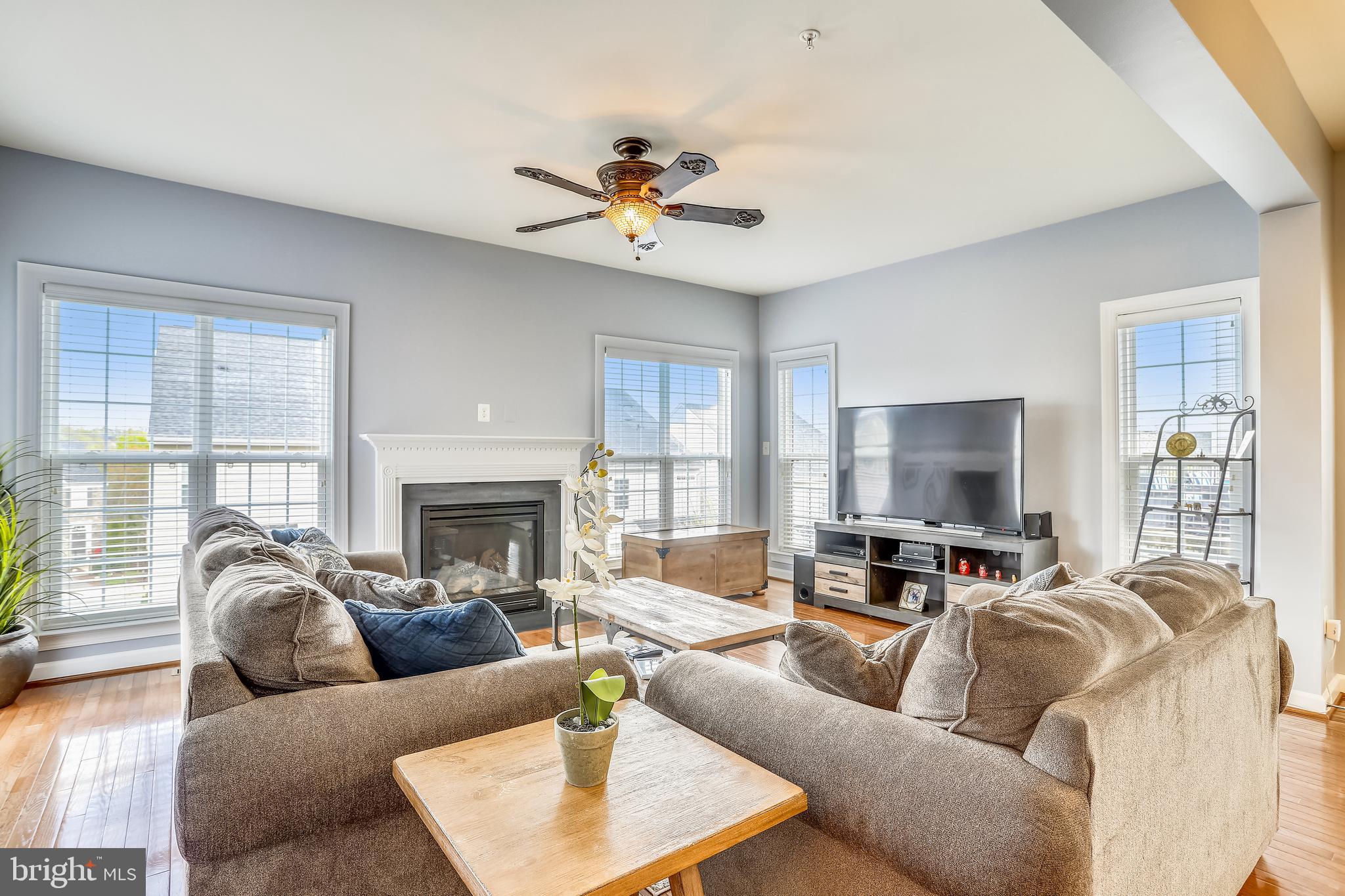 EAGLES POINTE - Residential