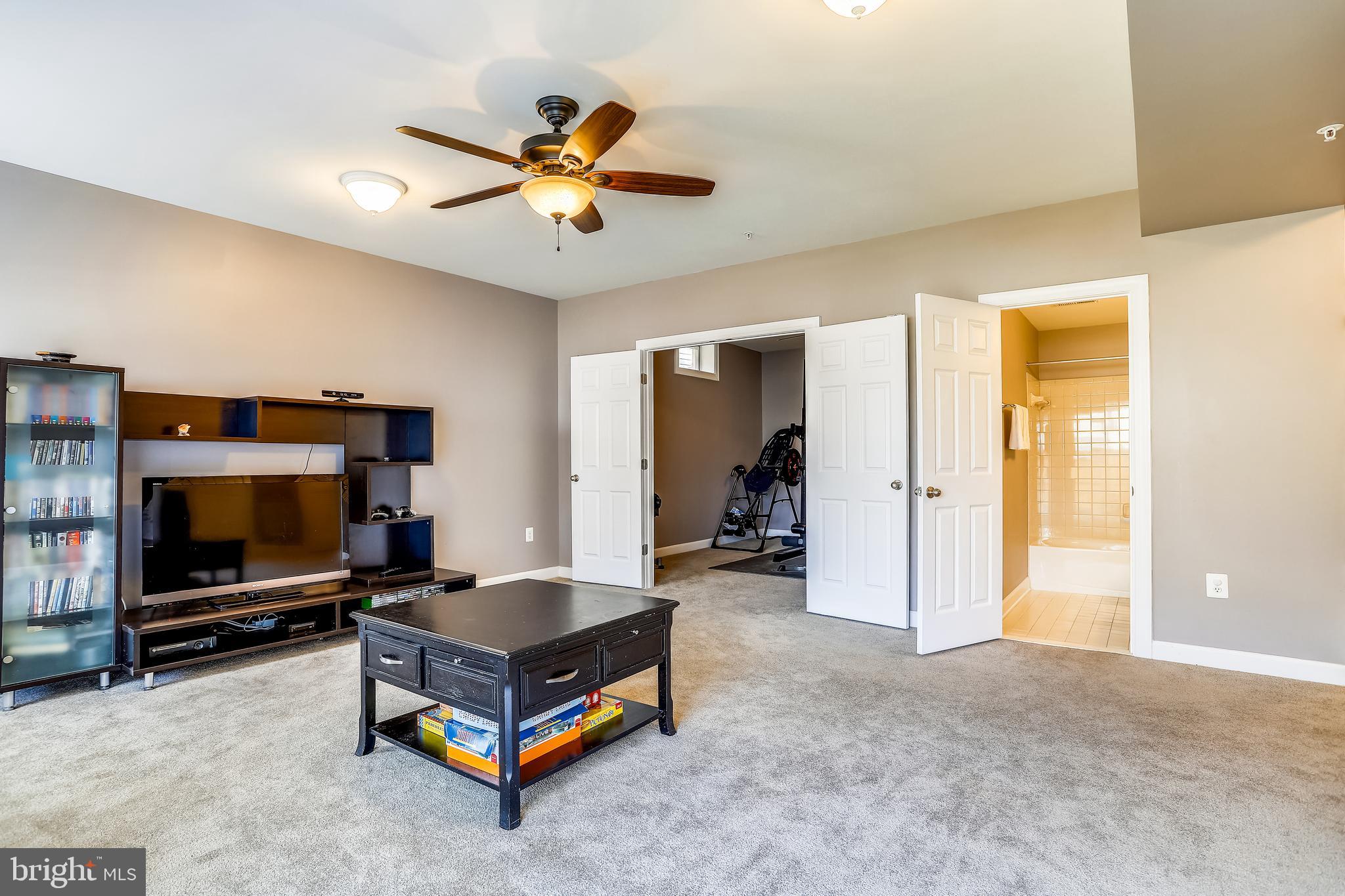 EAGLES POINTE - Residential