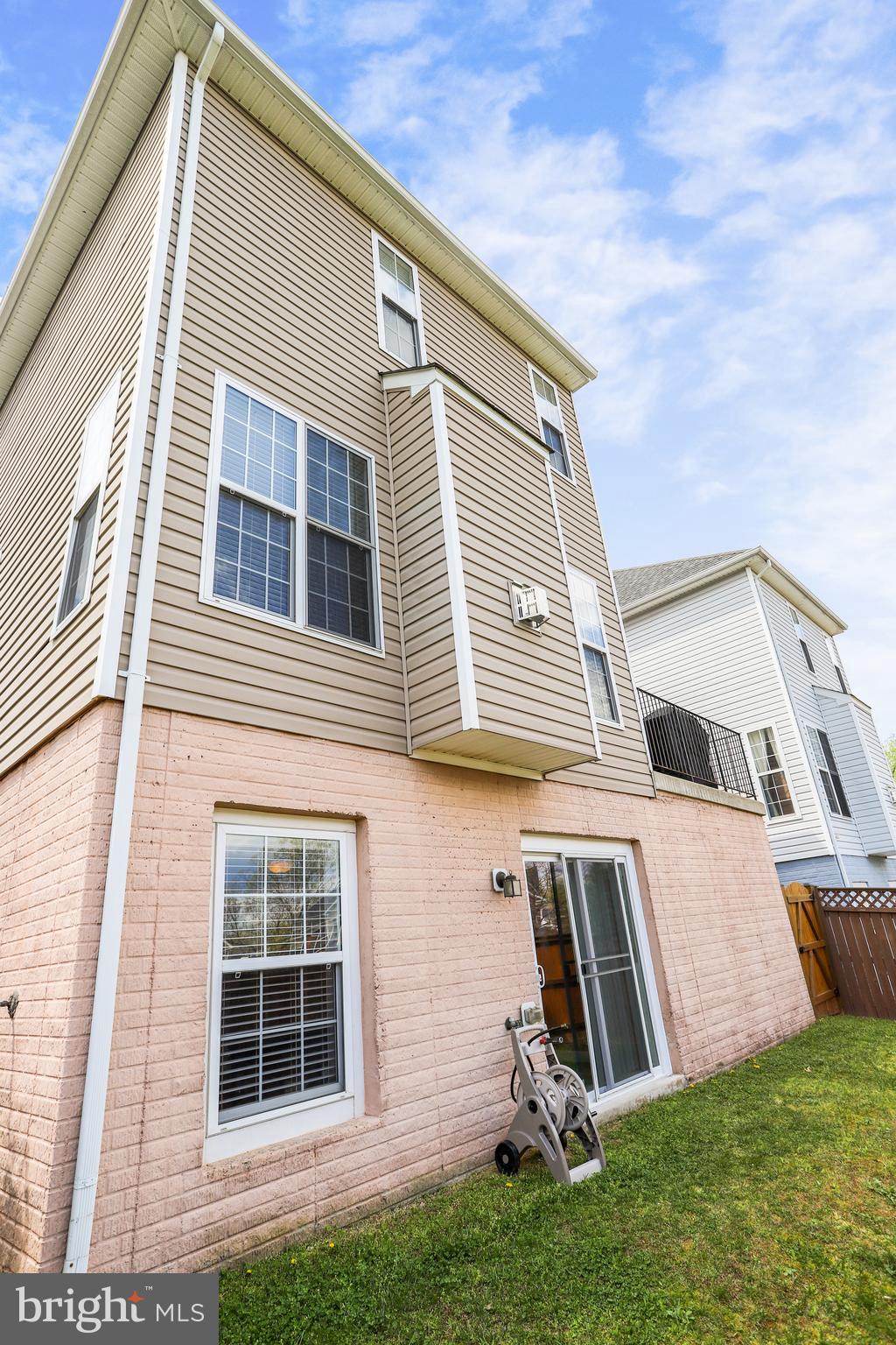 EAGLES POINTE - Residential