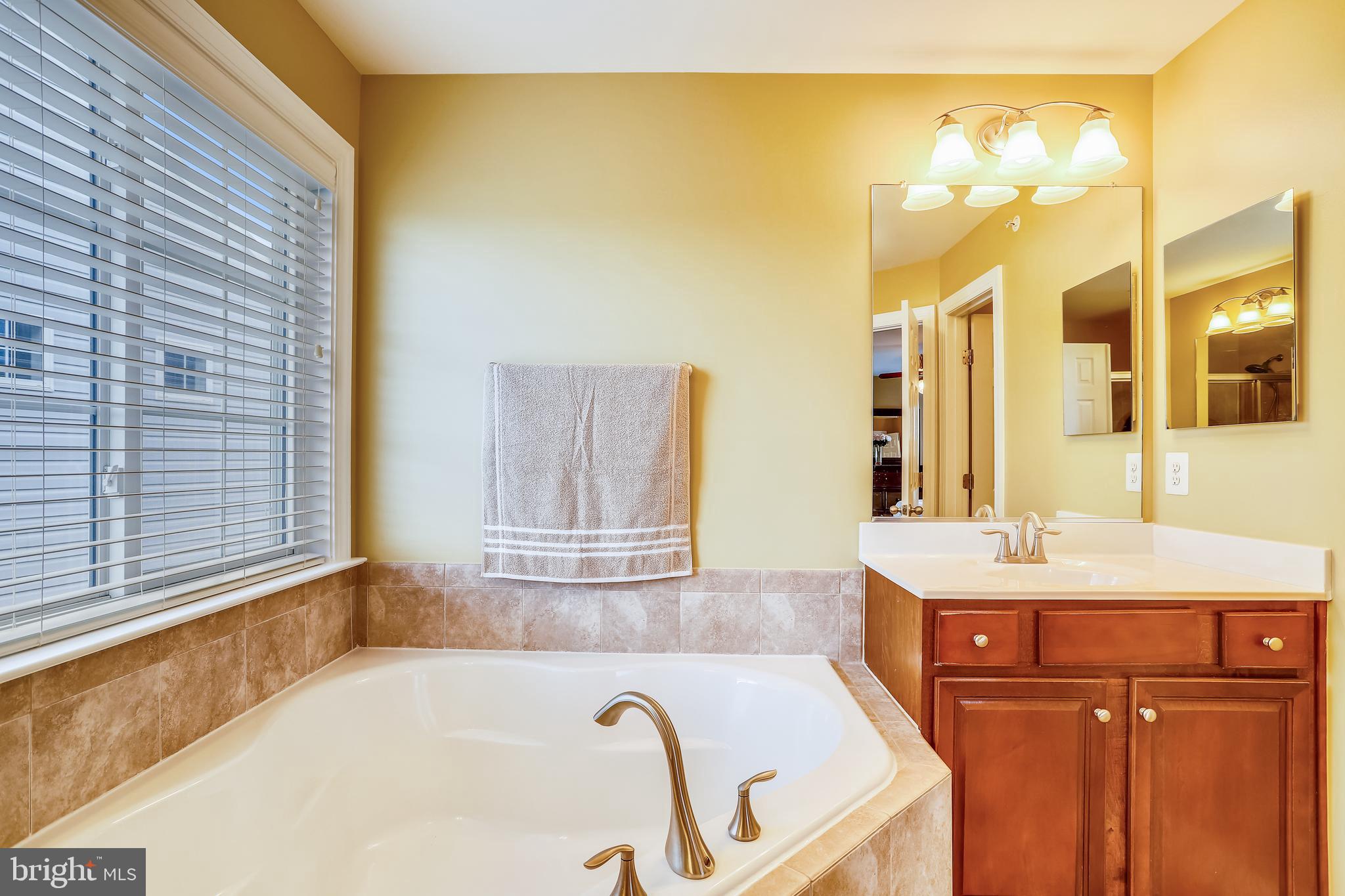 EAGLES POINTE - Residential