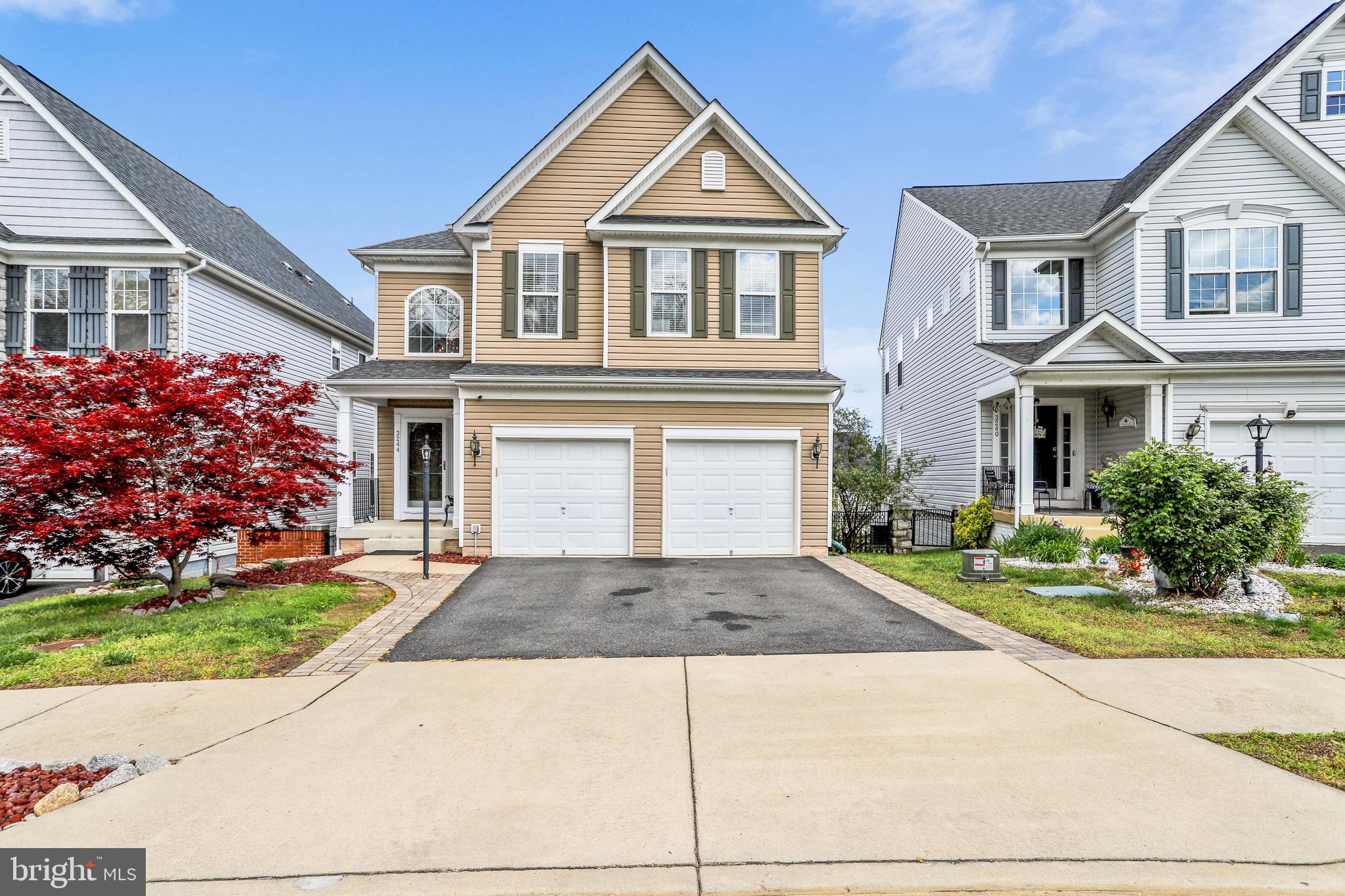 EAGLES POINTE - Residential