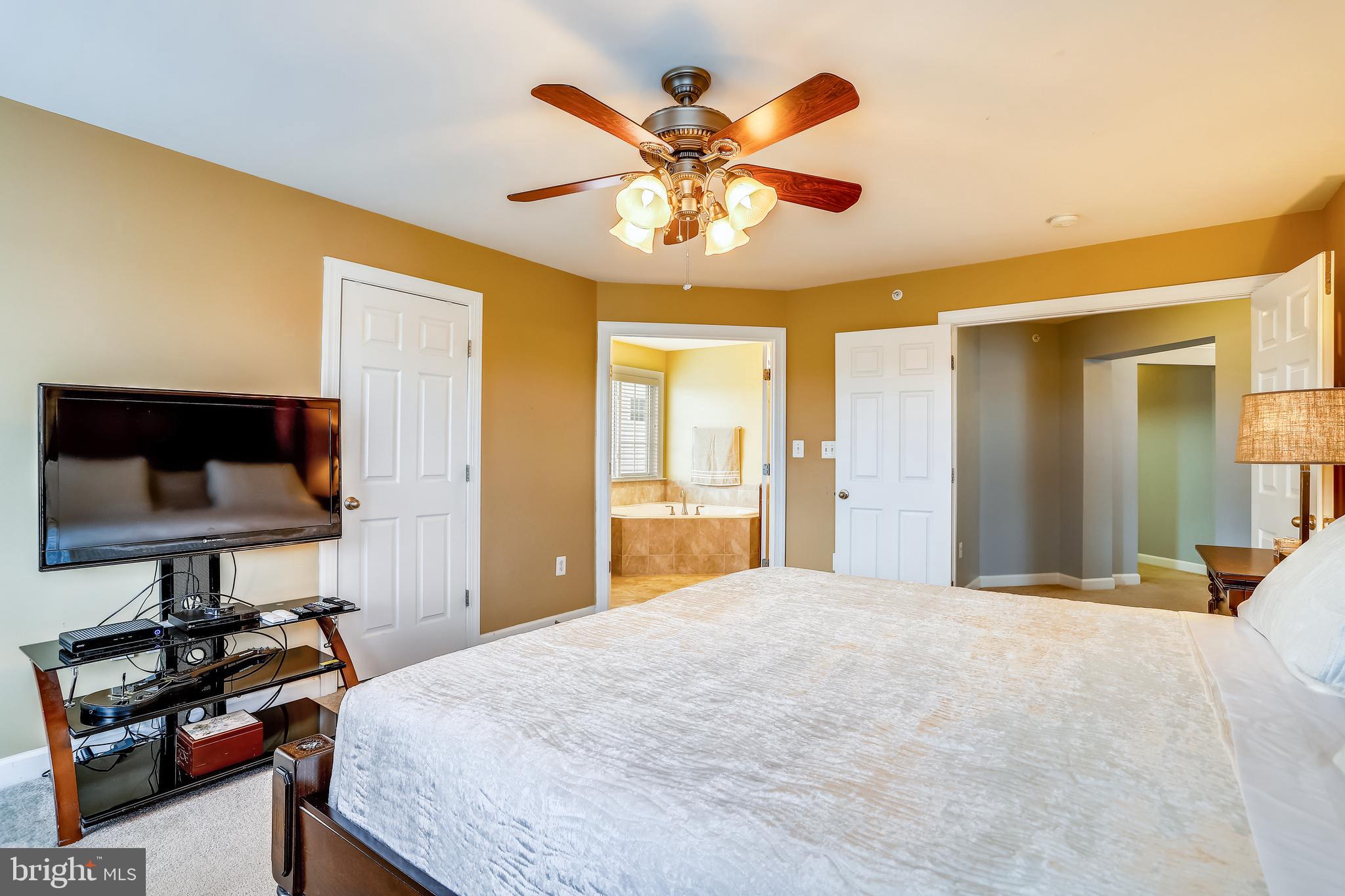 EAGLES POINTE - Residential