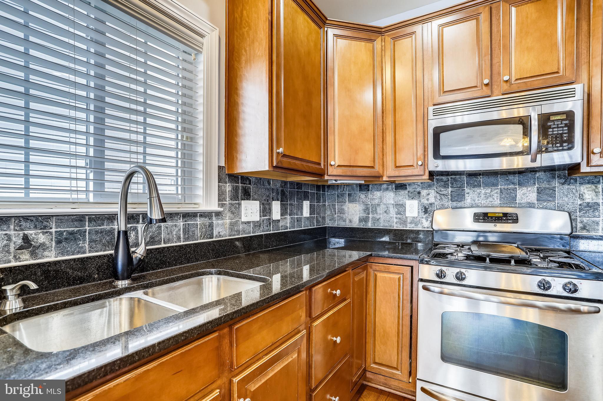 EAGLES POINTE - Residential