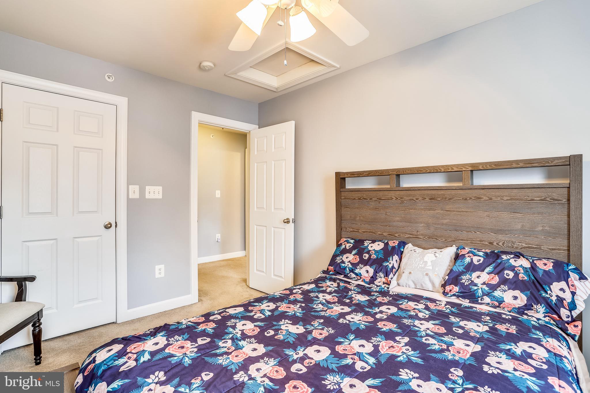 EAGLES POINTE - Residential