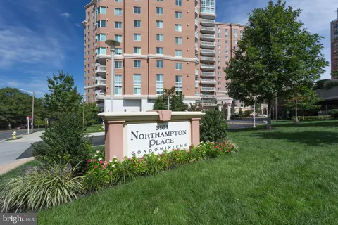 3101 N Hampton Drive Unit 718, Alexandria, VA MLS: VAAX2053638