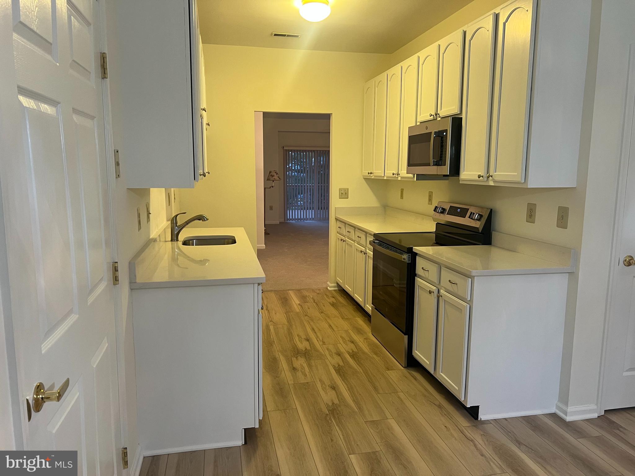 STUARTS KEEP - Residential