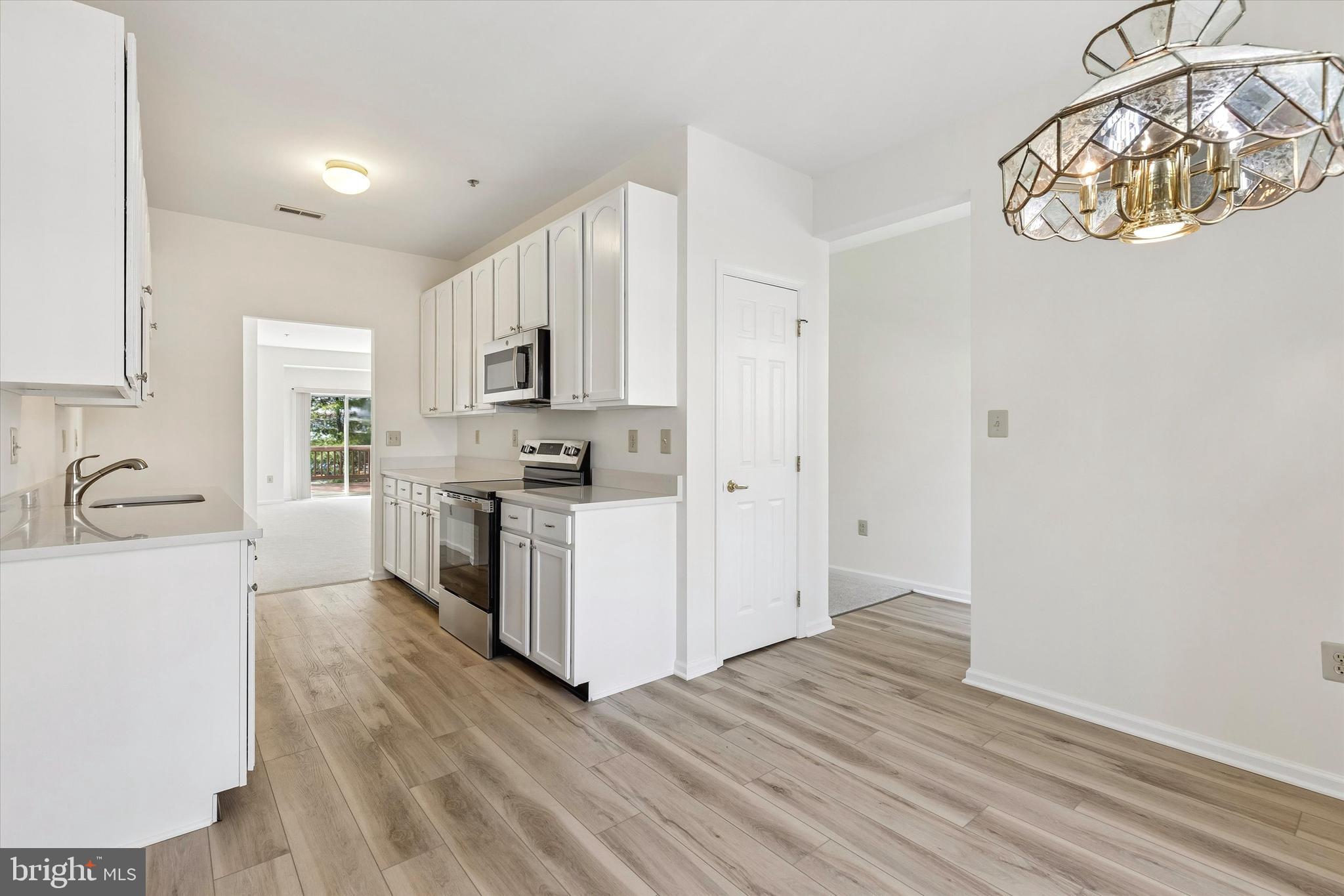 STUARTS KEEP - Residential