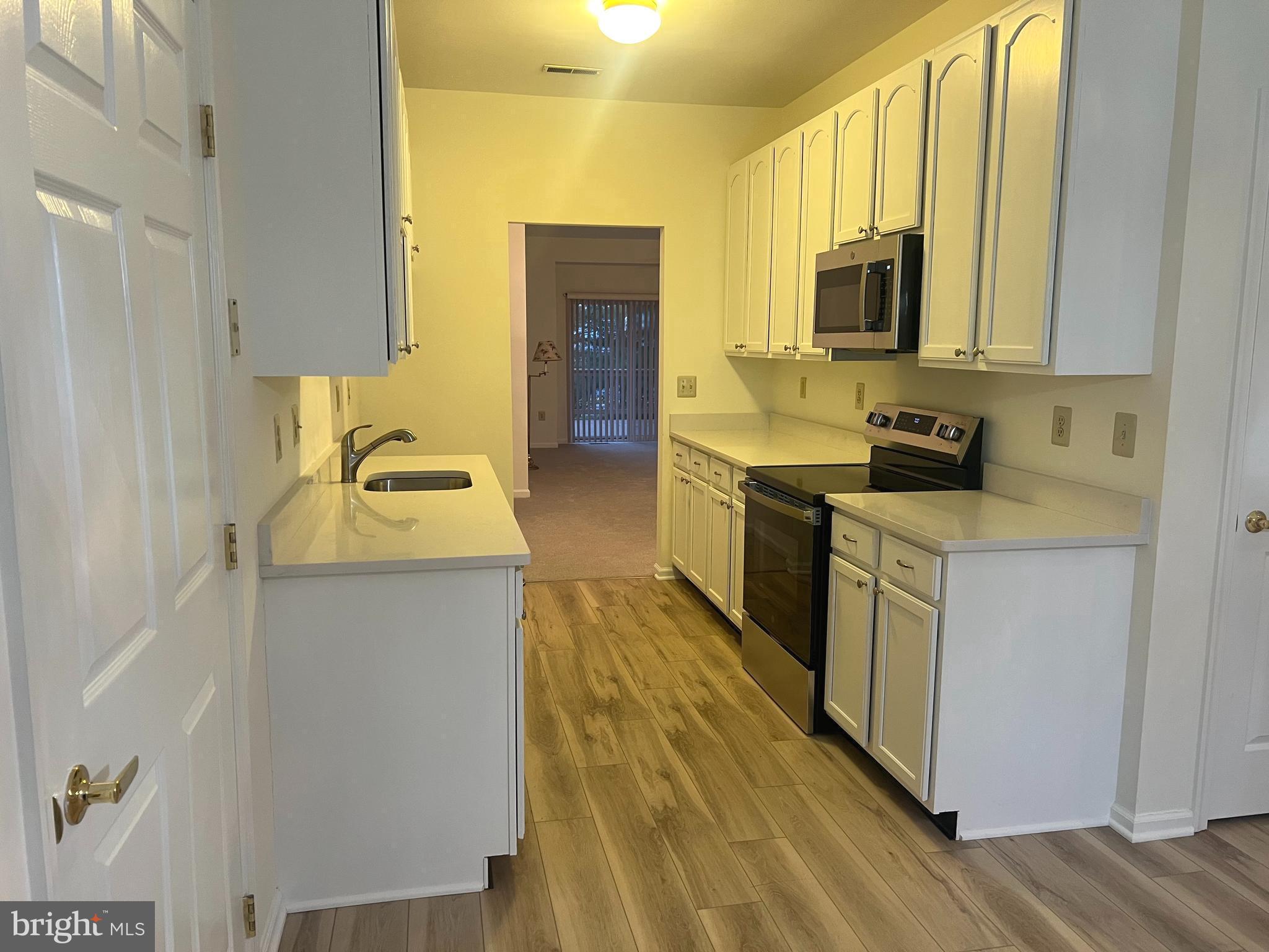 STUARTS KEEP - Residential