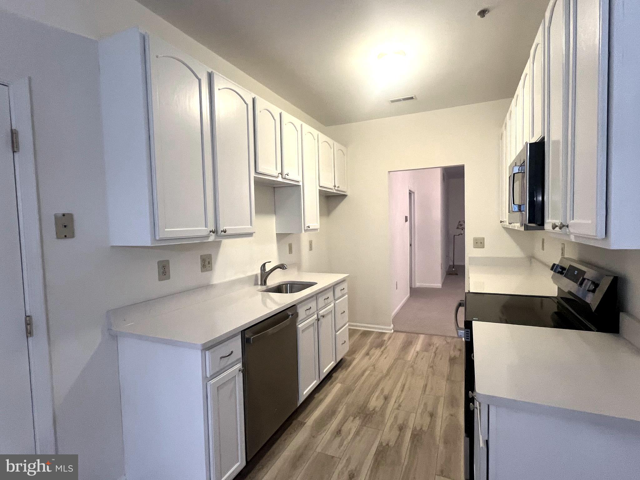 STUARTS KEEP - Residential