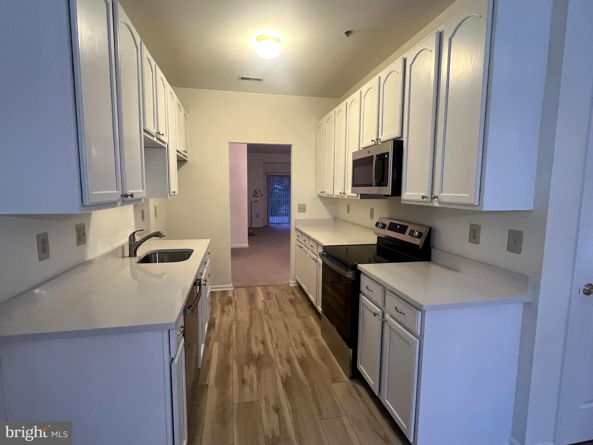 STUARTS KEEP - Residential