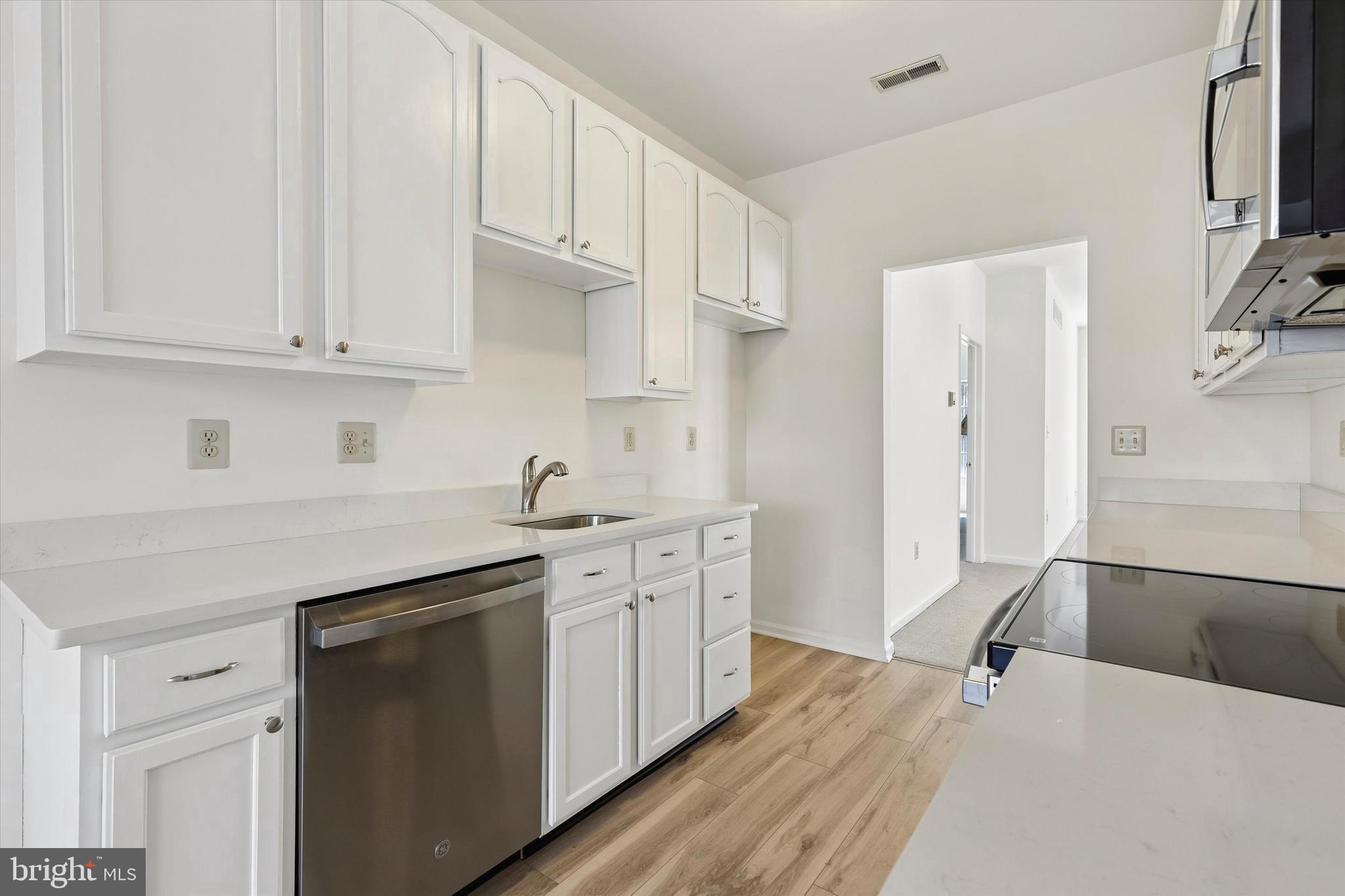 STUARTS KEEP - Residential