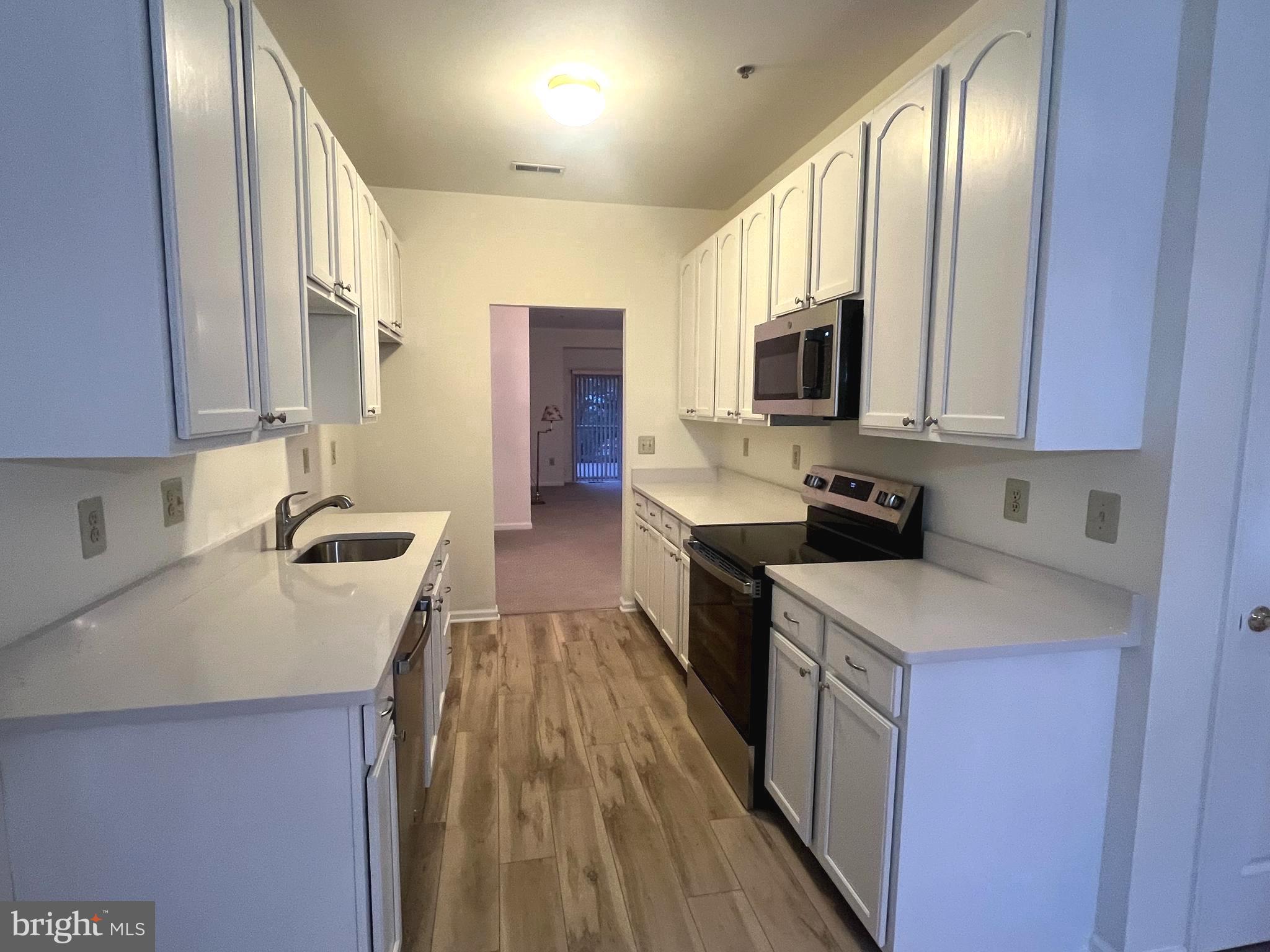 STUARTS KEEP - Residential