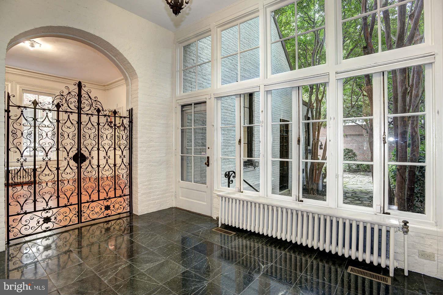 GEORGETOWN - Residential