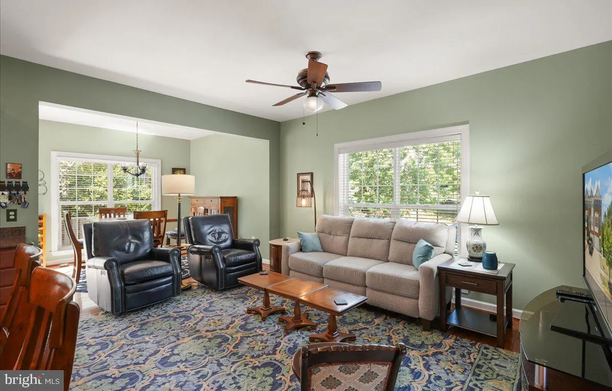 Lorton, Virginia 22079, United States, 3 Bedrooms Bedrooms, ,4 BathroomsBathrooms,Residential,Pending,203503