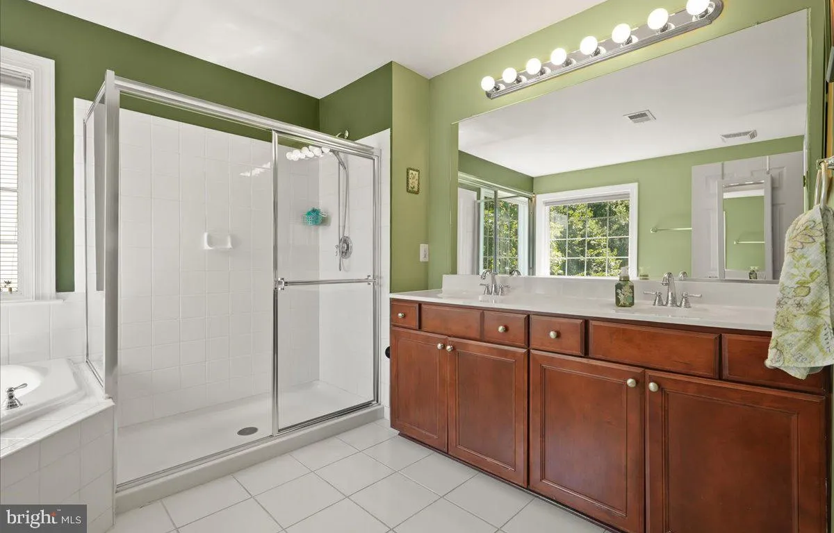 Lorton, Virginia 22079, United States, 3 Bedrooms Bedrooms, ,4 BathroomsBathrooms,Residential,Pending,203503