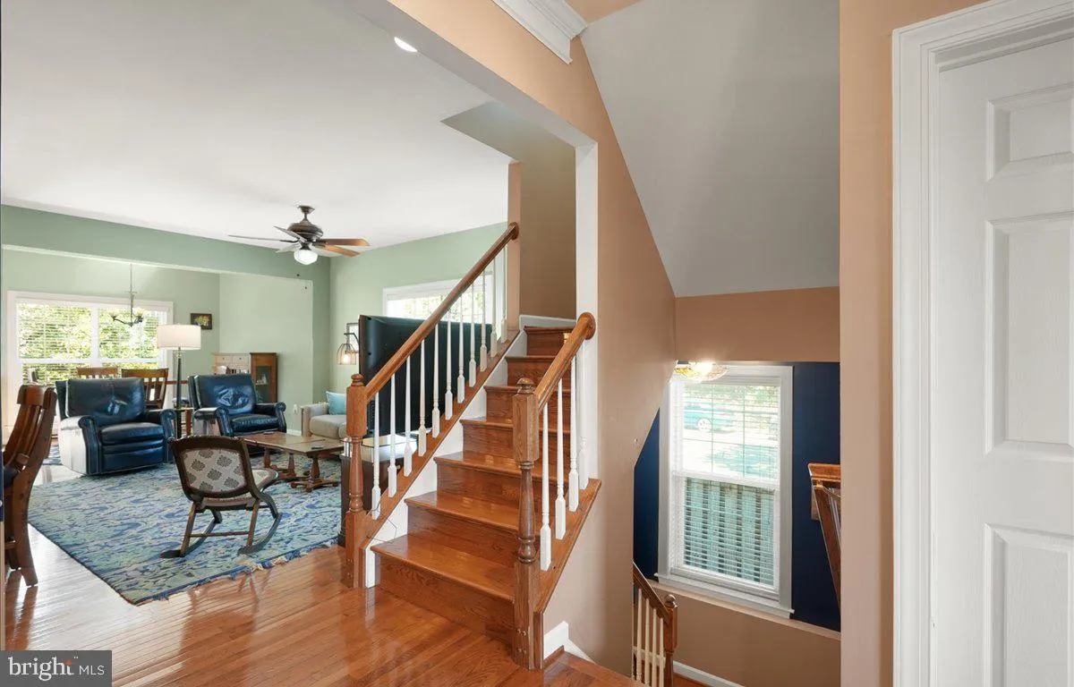 Lorton, Virginia 22079, United States, 3 Bedrooms Bedrooms, ,4 BathroomsBathrooms,Residential,Pending,203503