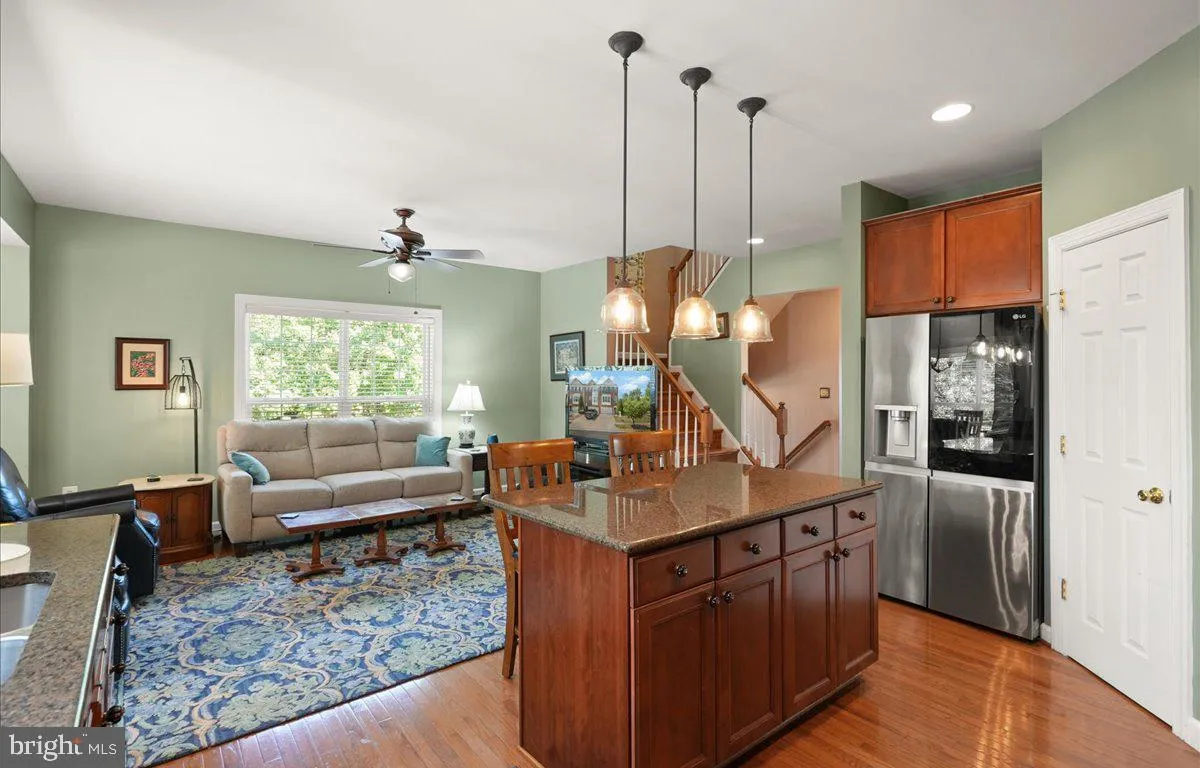 Lorton, Virginia 22079, United States, 3 Bedrooms Bedrooms, ,4 BathroomsBathrooms,Residential,Pending,203503