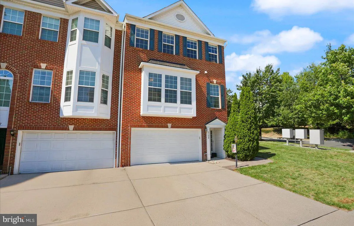 Lorton, Virginia 22079, United States, 3 Bedrooms Bedrooms, ,4 BathroomsBathrooms,Residential,Pending,203503