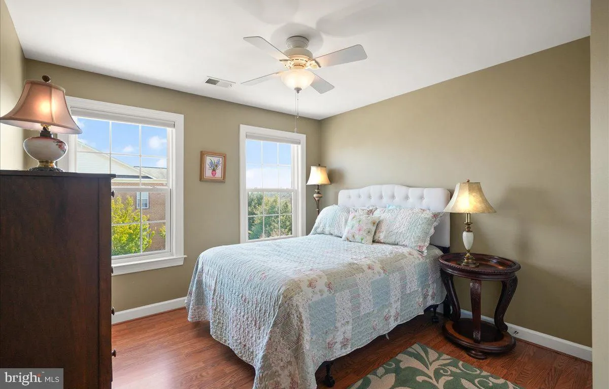 Lorton, Virginia 22079, United States, 3 Bedrooms Bedrooms, ,4 BathroomsBathrooms,Residential,Pending,203503