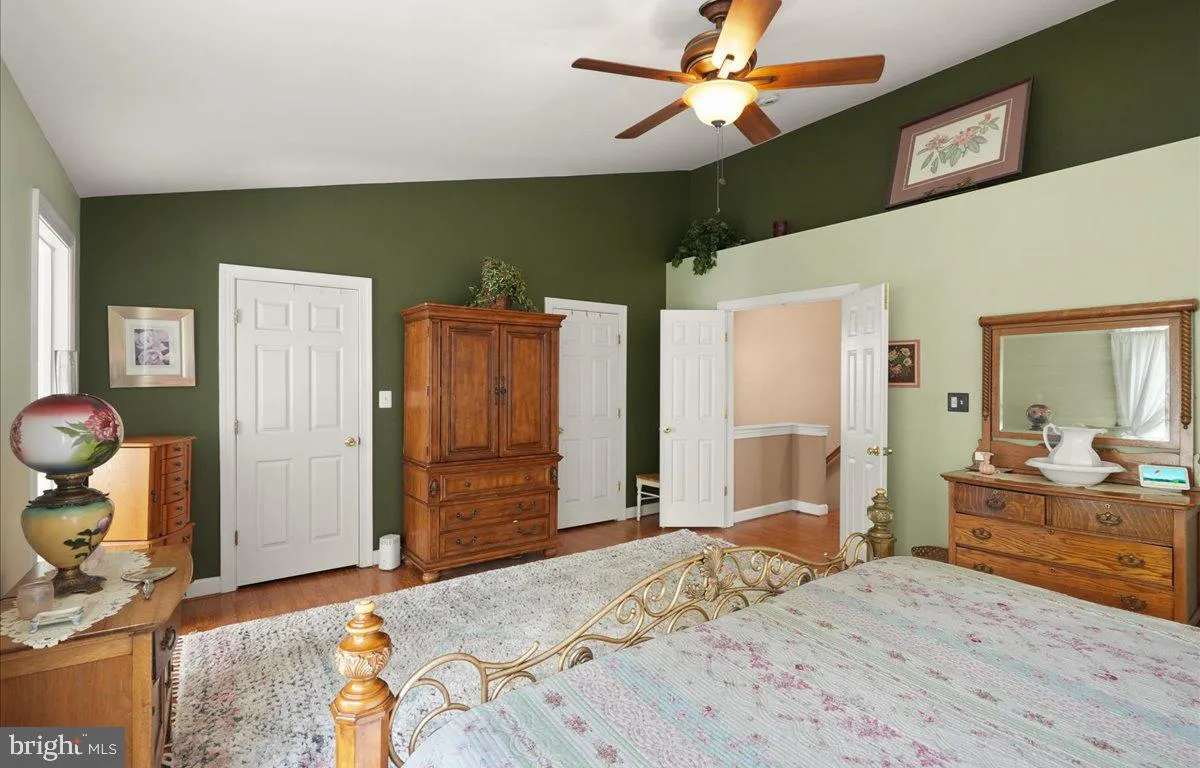 Lorton, Virginia 22079, United States, 3 Bedrooms Bedrooms, ,4 BathroomsBathrooms,Residential,Pending,203503