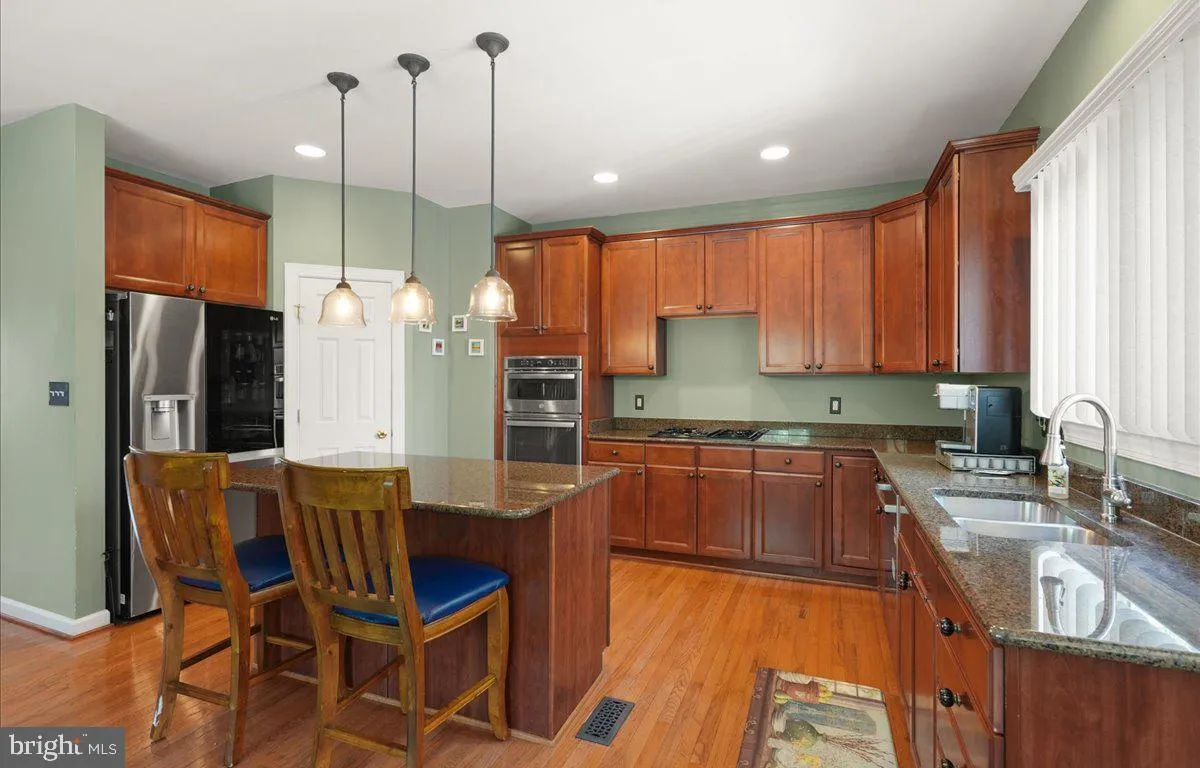 Lorton, Virginia 22079, United States, 3 Bedrooms Bedrooms, ,4 BathroomsBathrooms,Residential,Pending,203503