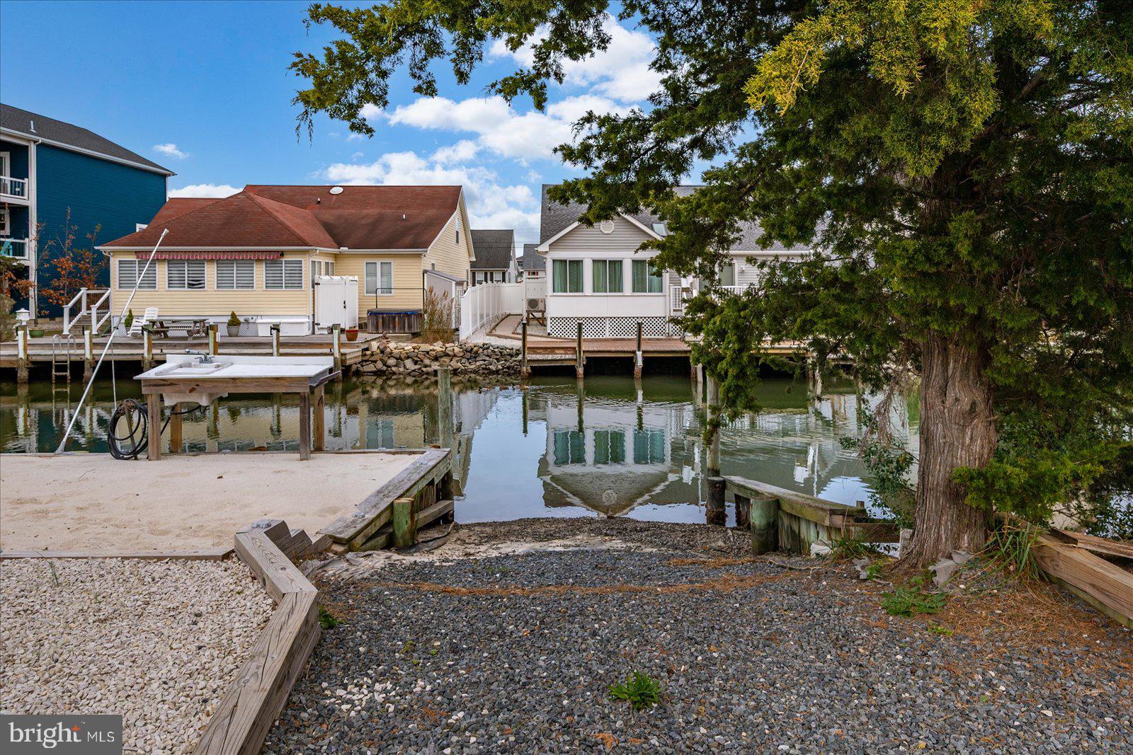 CAPE ISLE OF WIGHT - Residential