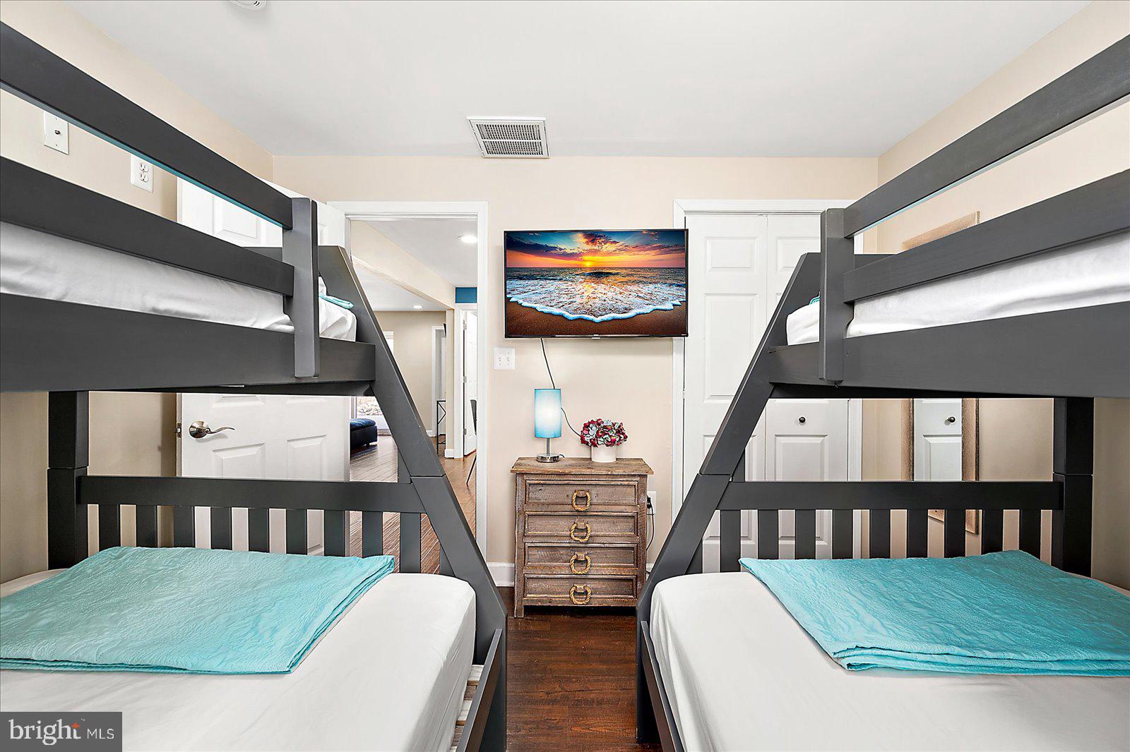 CAPE ISLE OF WIGHT - Residential