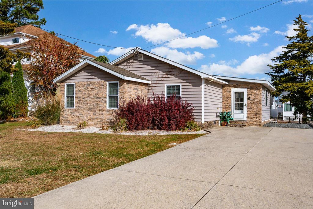 Photo of 10428 Exeter Road, OCEAN CITY, MD 21842 (MLS # MDWO2035014)