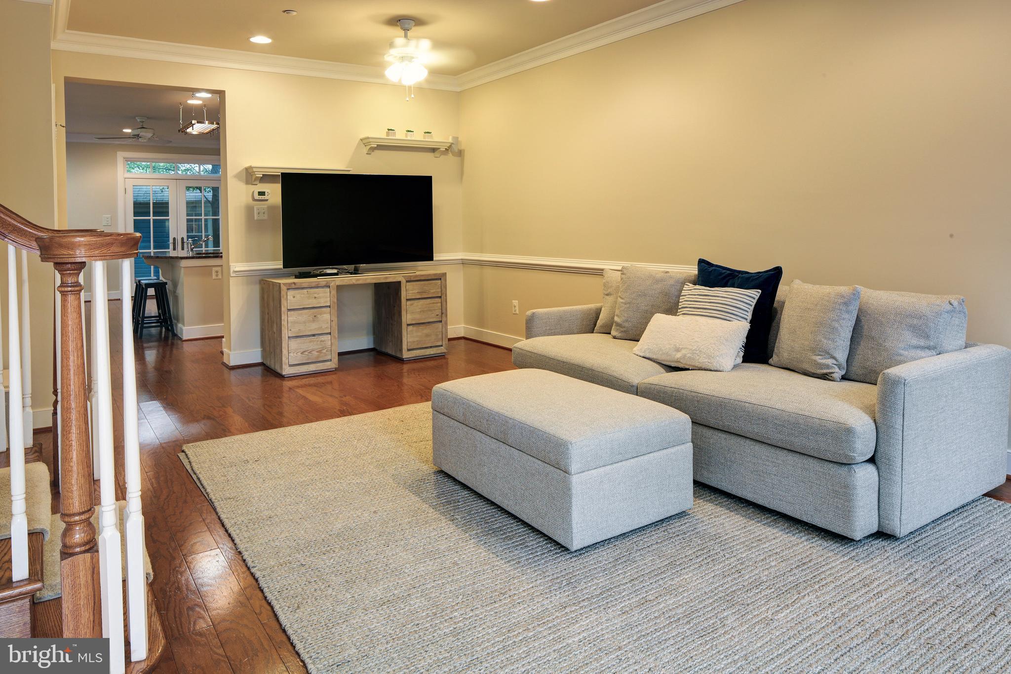 MURRAY HILL - Residential