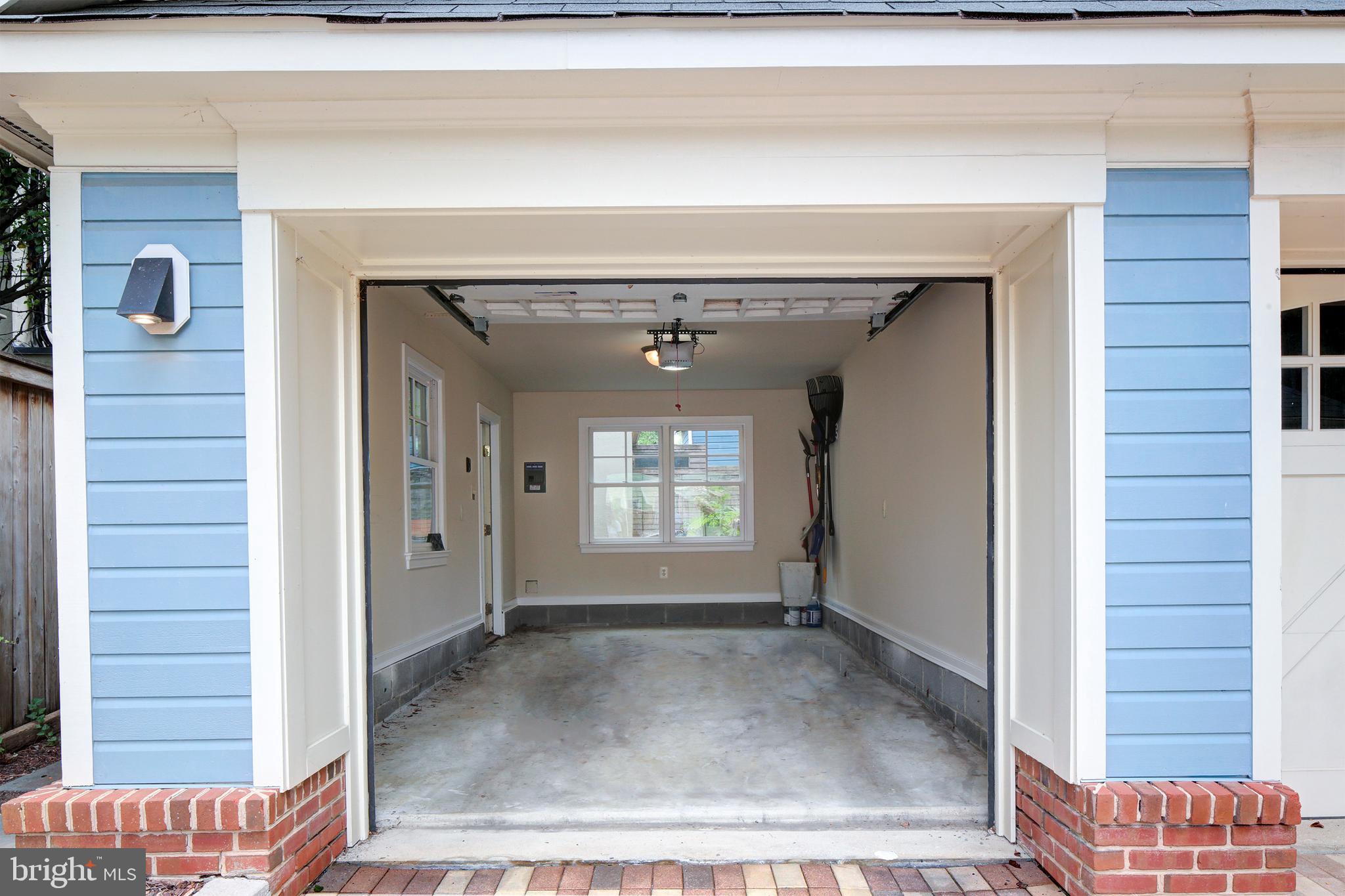 MURRAY HILL - Residential