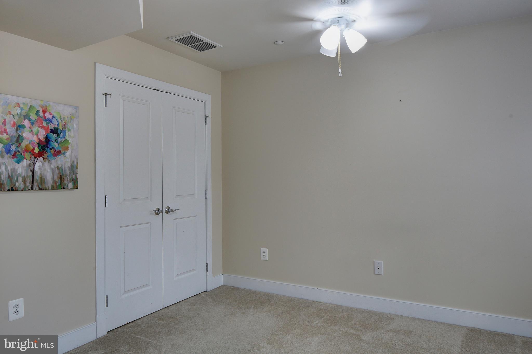 MURRAY HILL - Residential