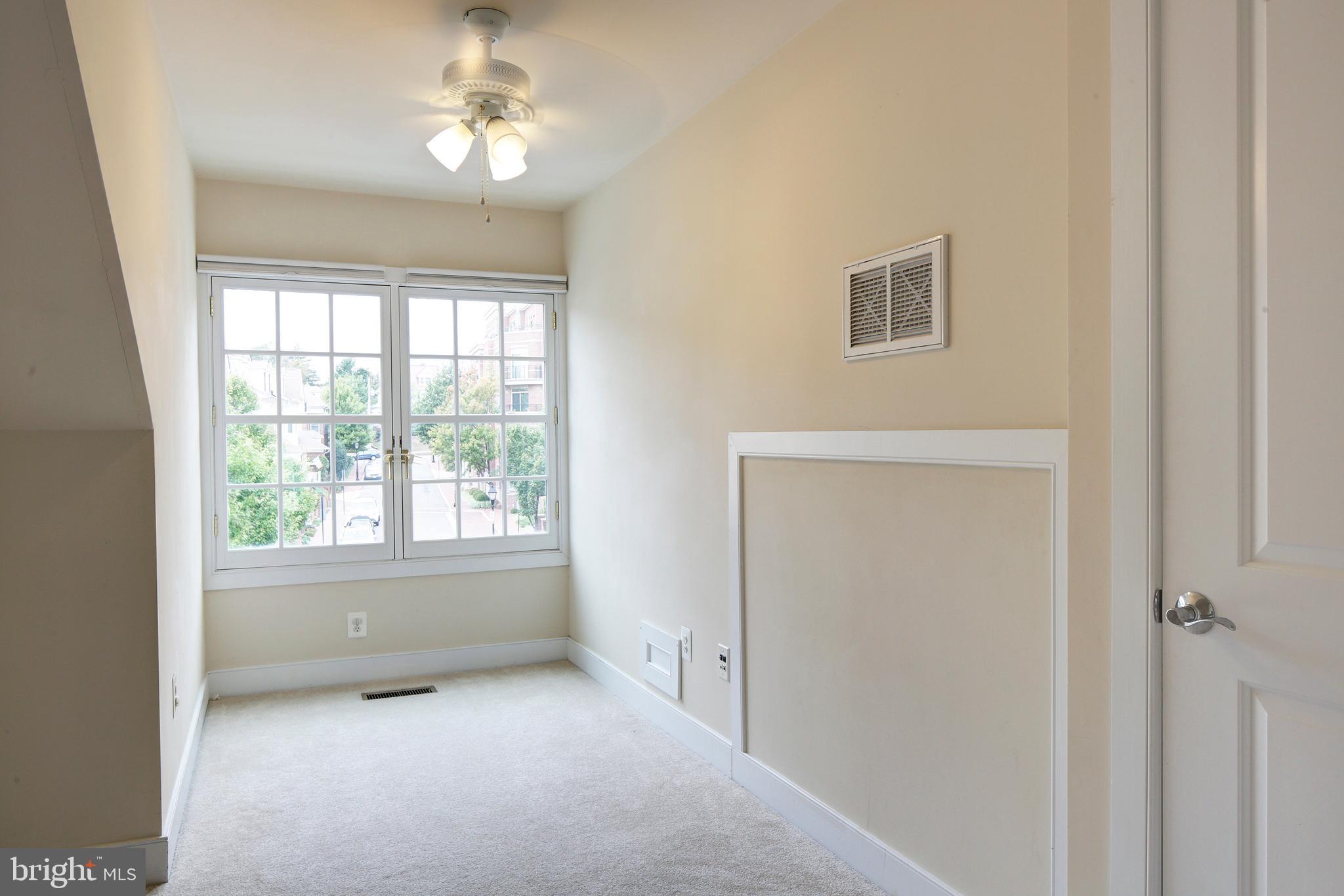 MURRAY HILL - Residential