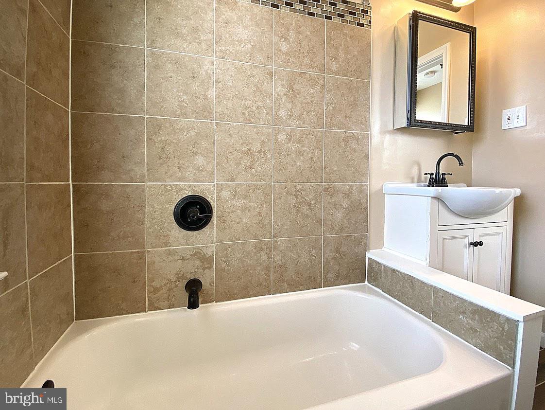 CEDAR CREST - Residential