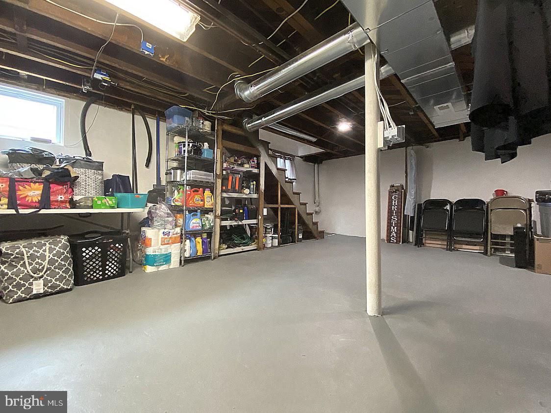 CEDAR CREST - Residential