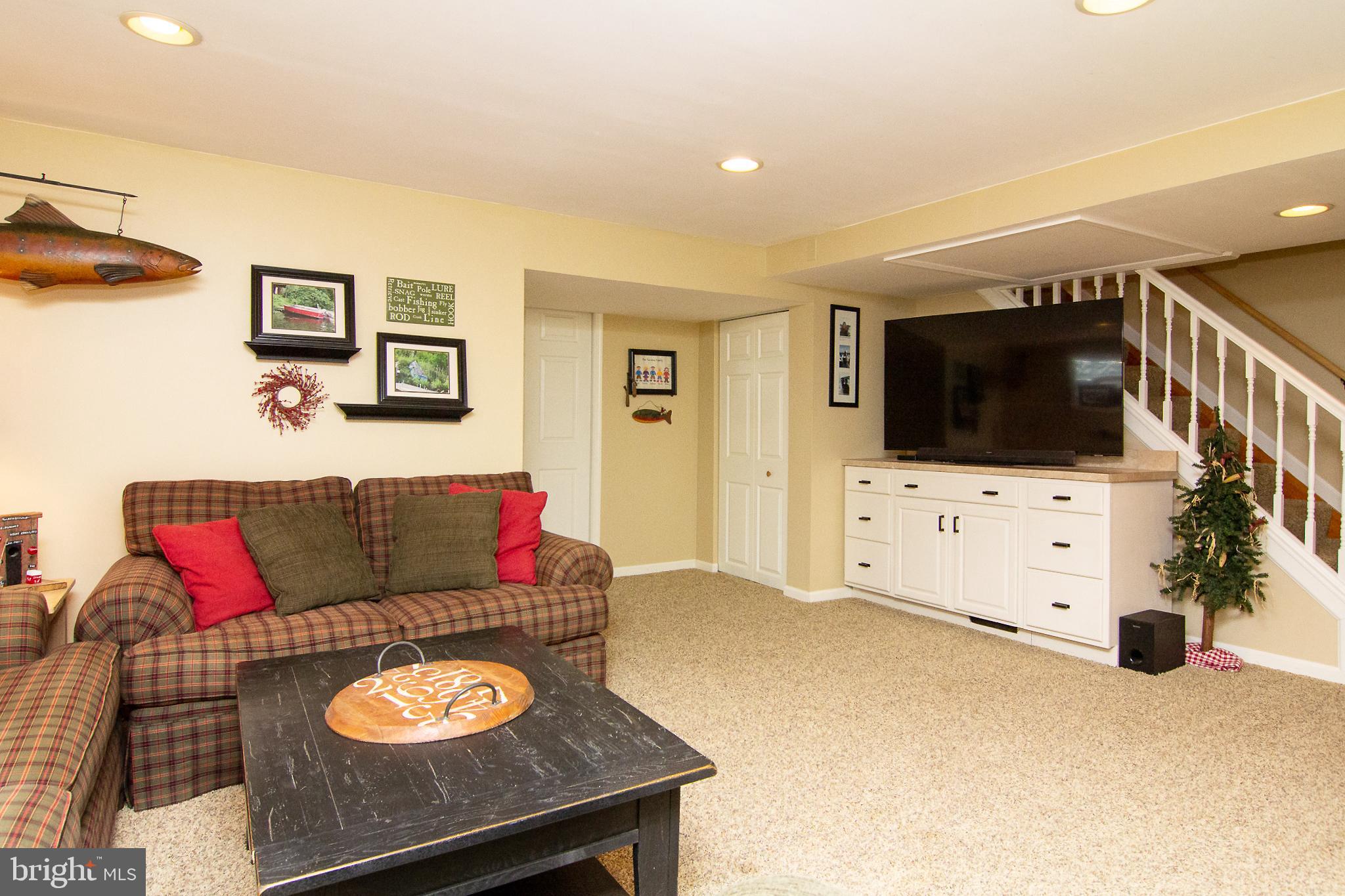 PINEY RUN ESTATES - Residential