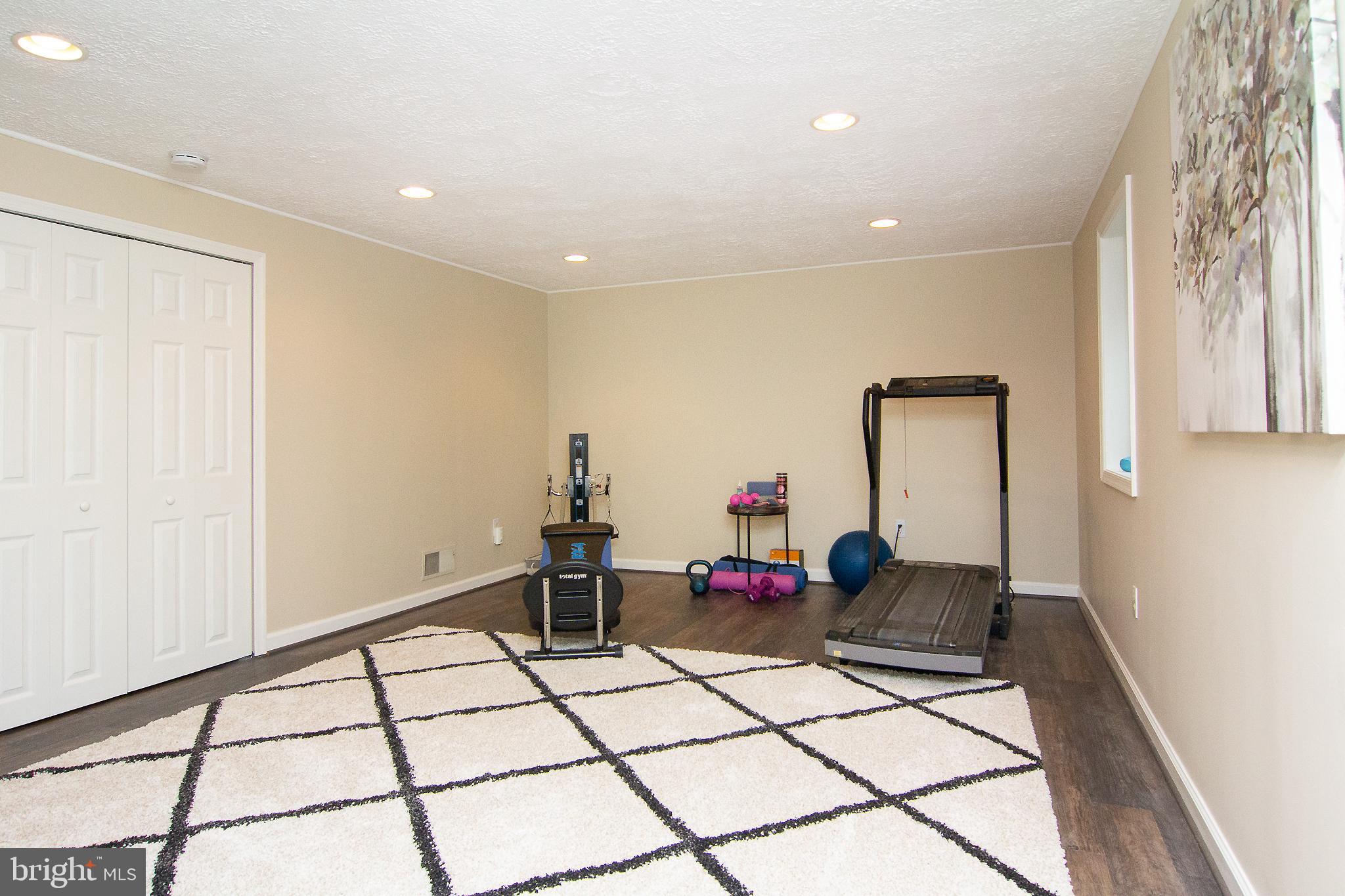 PINEY RUN ESTATES - Residential