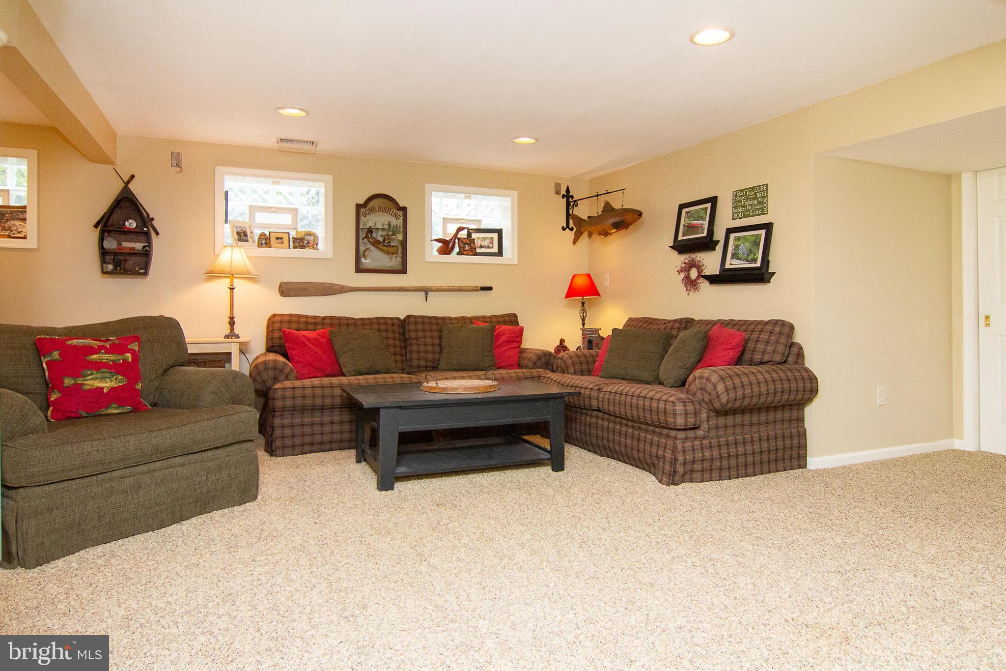 PINEY RUN ESTATES - Residential