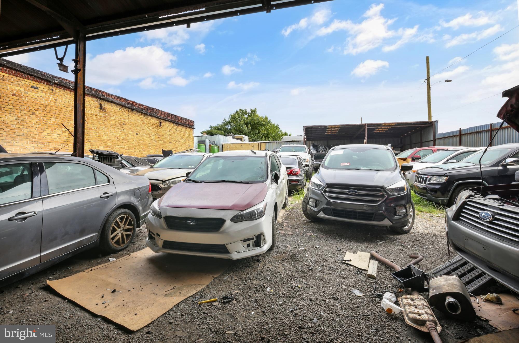 PORT RICHMOND - Commercial Sale