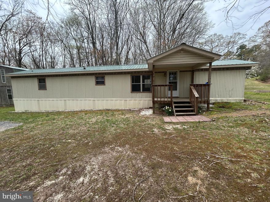 Welcome to your new PRIVATE Oasis! 
This well-maintained, 2-bedroom, 2-bath mobile home is ready for you to move in and make it your own. Perfect for those looking for comfort, convenience, and an affordable living space, this home is available for rent immediately.
Two Comfortable Bedrooms: Both bedrooms offer generous closet space 
Two Full Bathrooms: A primary bath with a walk-in shower and a guest bathroom featuring a tub/shower combo.
Clean and move-in ready, with fresh paint, updated flooring, and well-kept fixtures throughout.
Convenient laundry access and includes washer and dryer.
 Enjoy a small yard for relaxation or gardening.