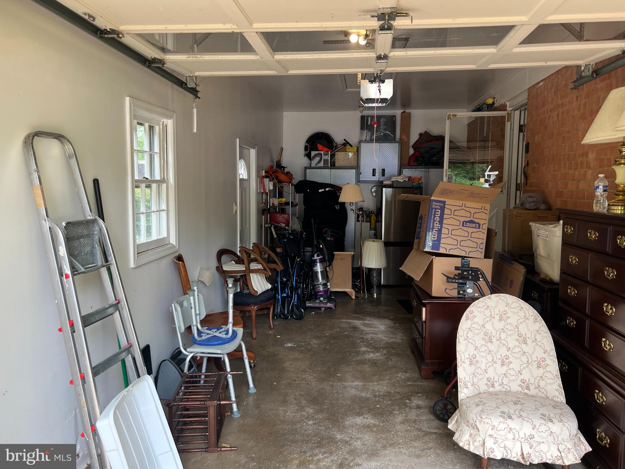 8704 LYNN SUSAN COURT