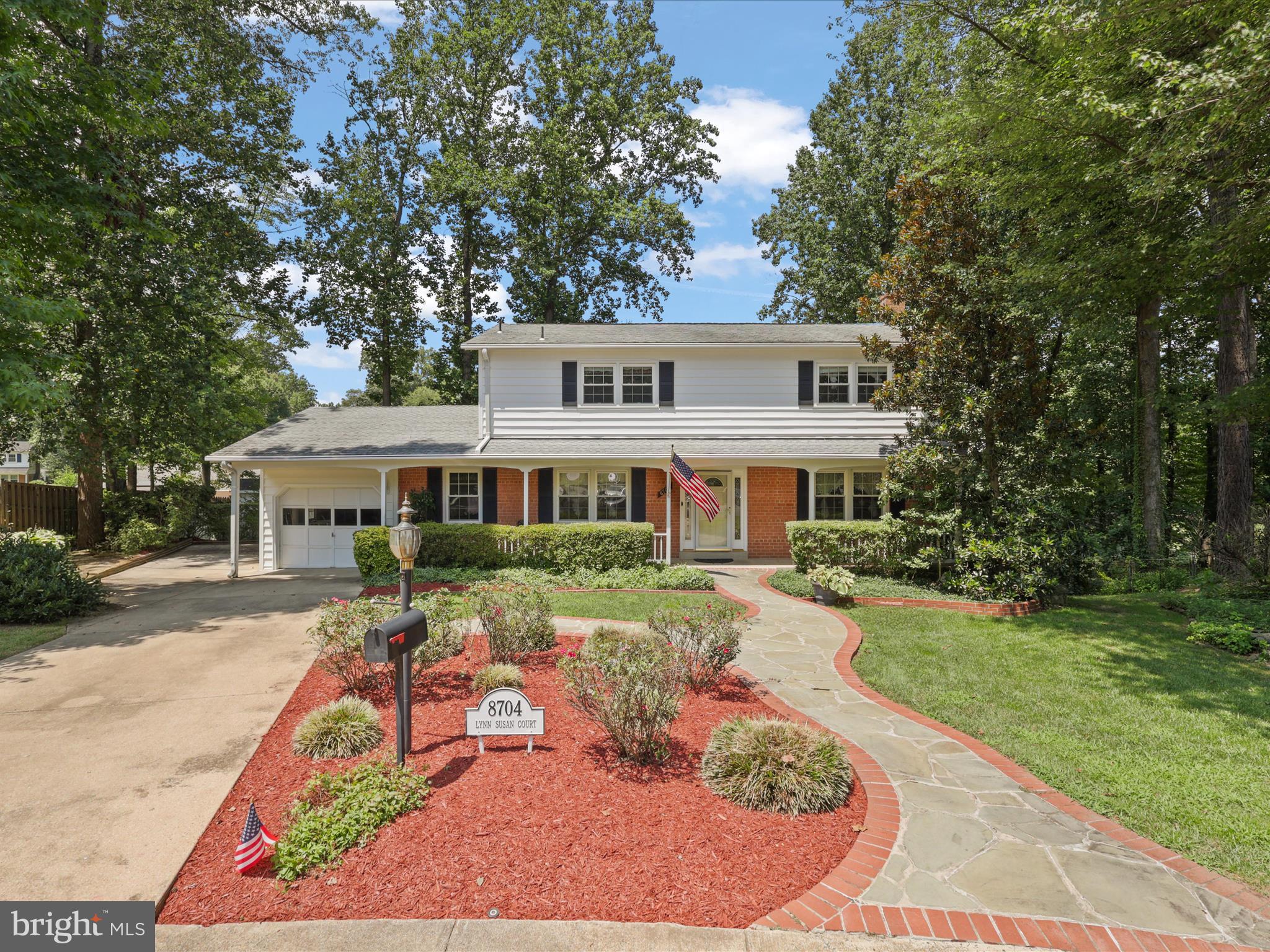 8704 LYNN SUSAN COURT